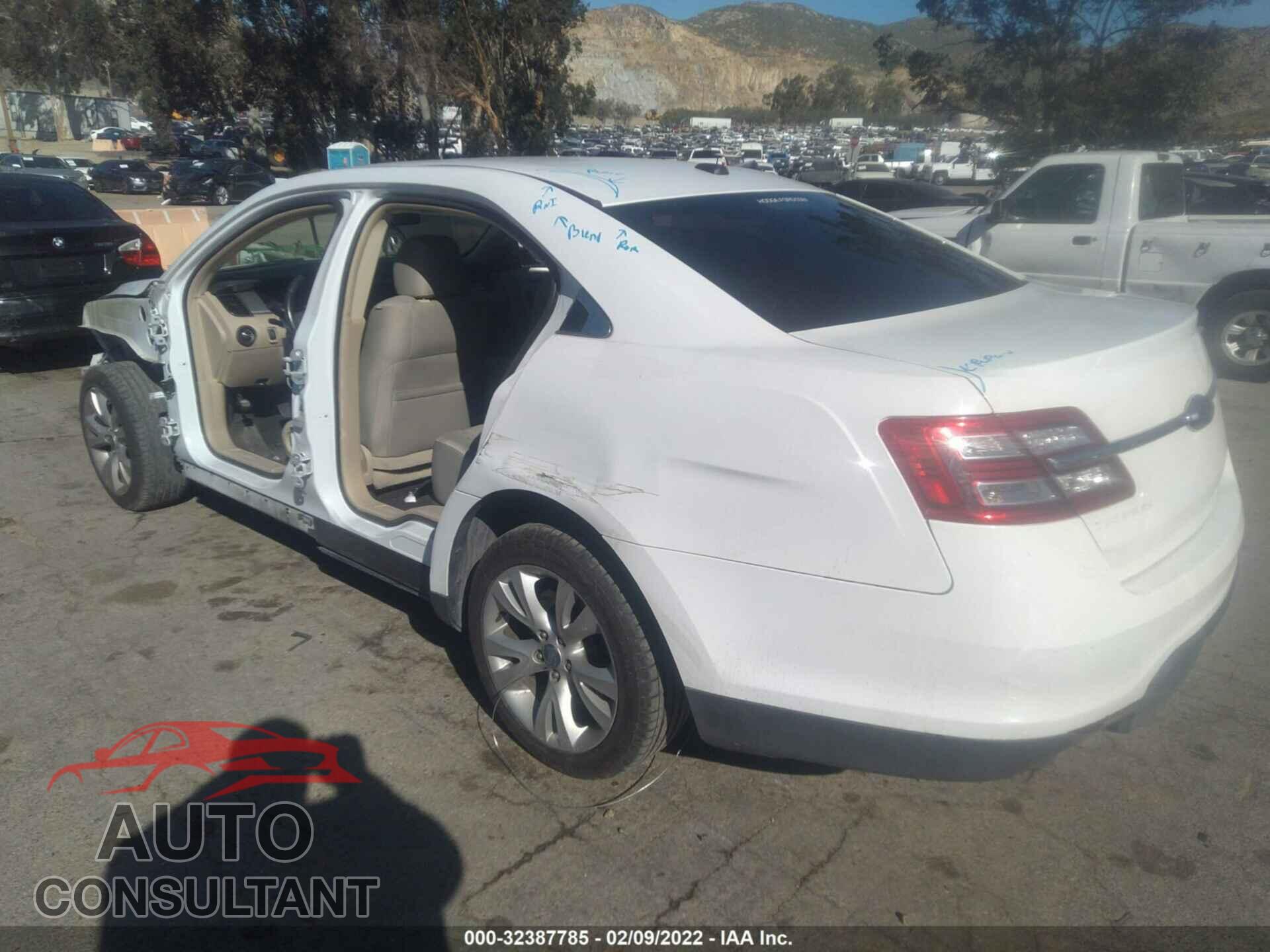 FORD TAURUS 2016 - 1FAHP2E89GG110612