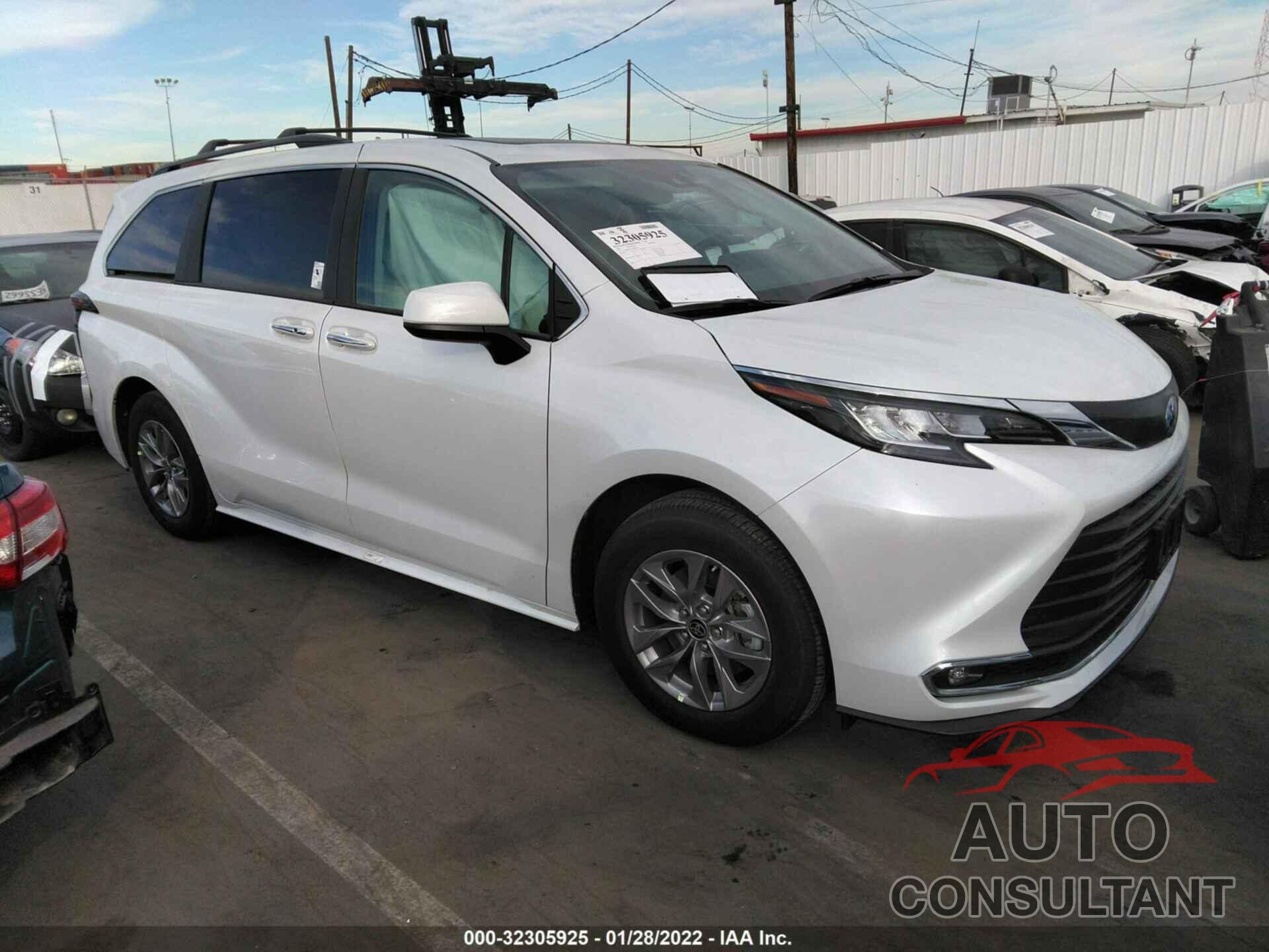 TOYOTA SIENNA 2022 - 5TDJRKEC3NS089513