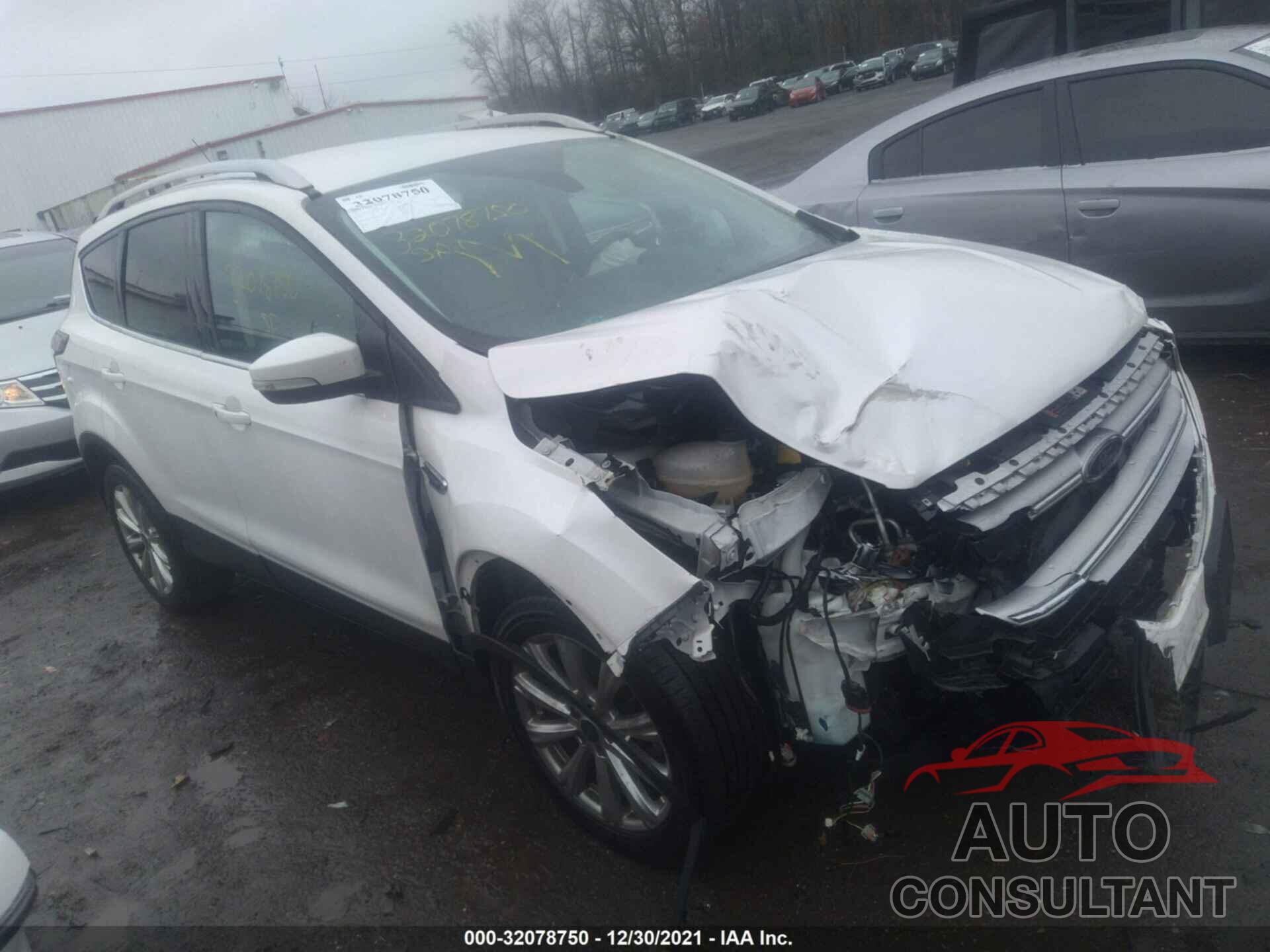 FORD ESCAPE 2017 - 1FMCU9J95HUA64912
