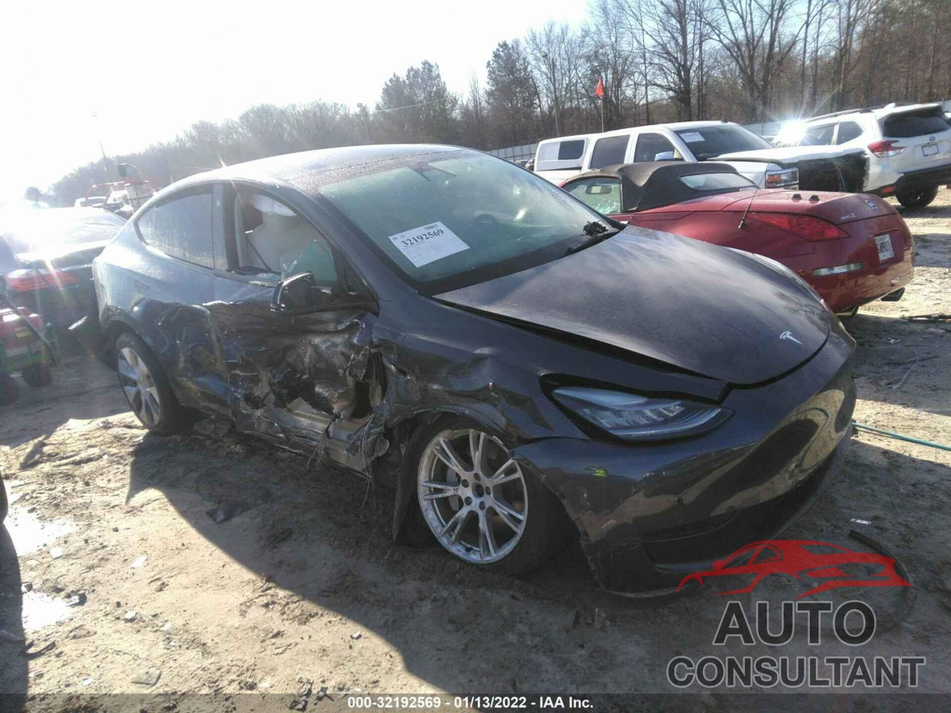 TESLA MODEL Y 2021 - 5YJYGDEE4MF107019