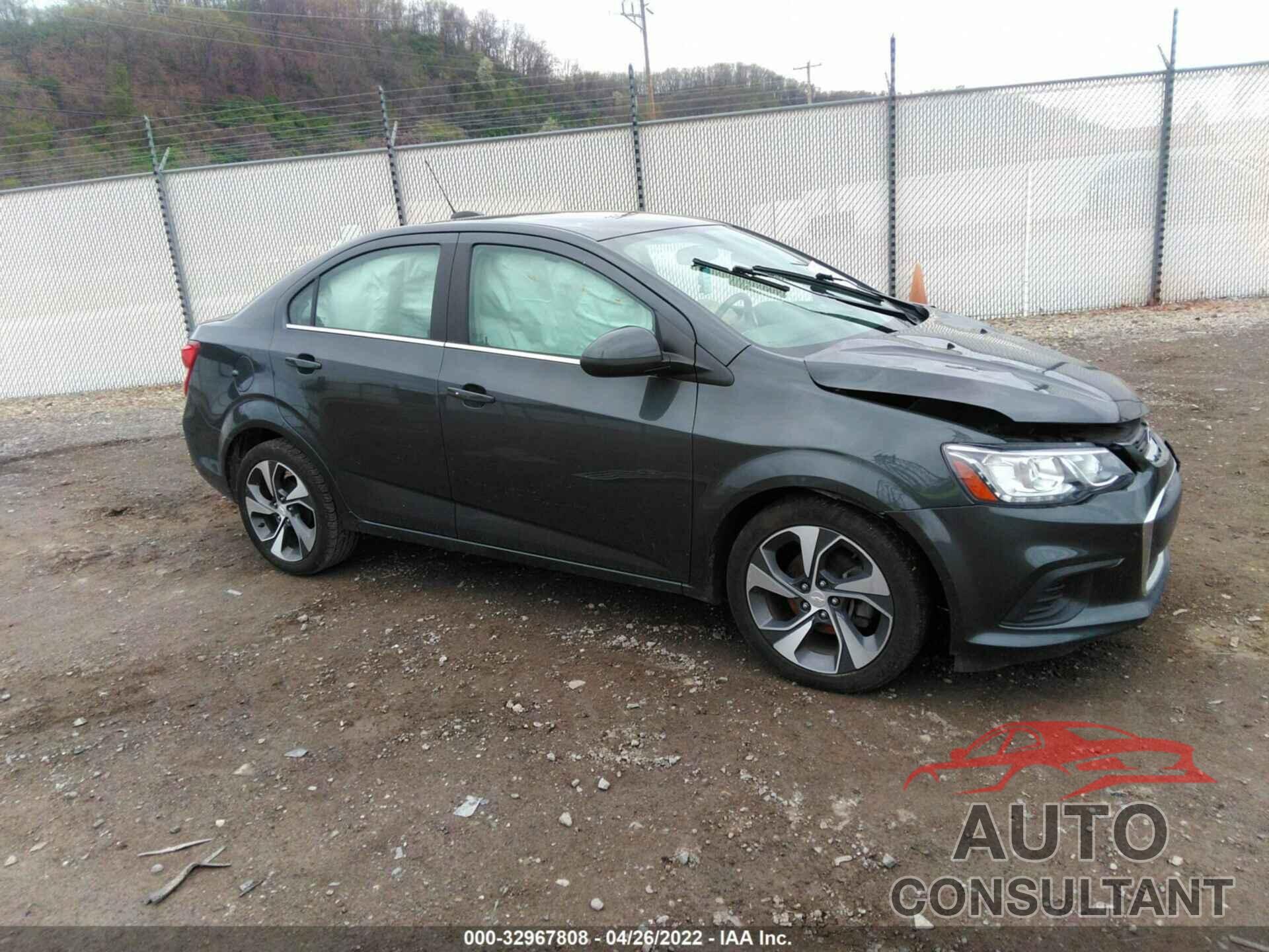 CHEVROLET SONIC 2019 - 1G1JF5SB7K4124608