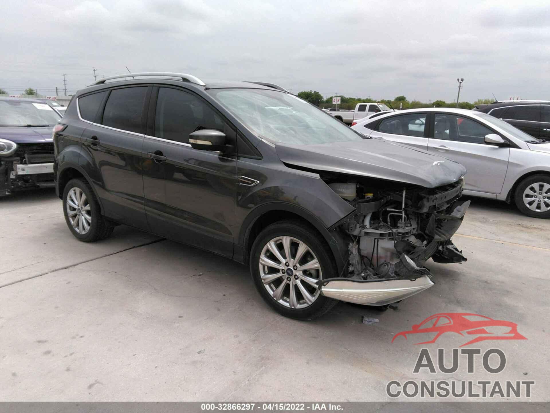 FORD ESCAPE 2017 - 1FMCU0J92HUD66024