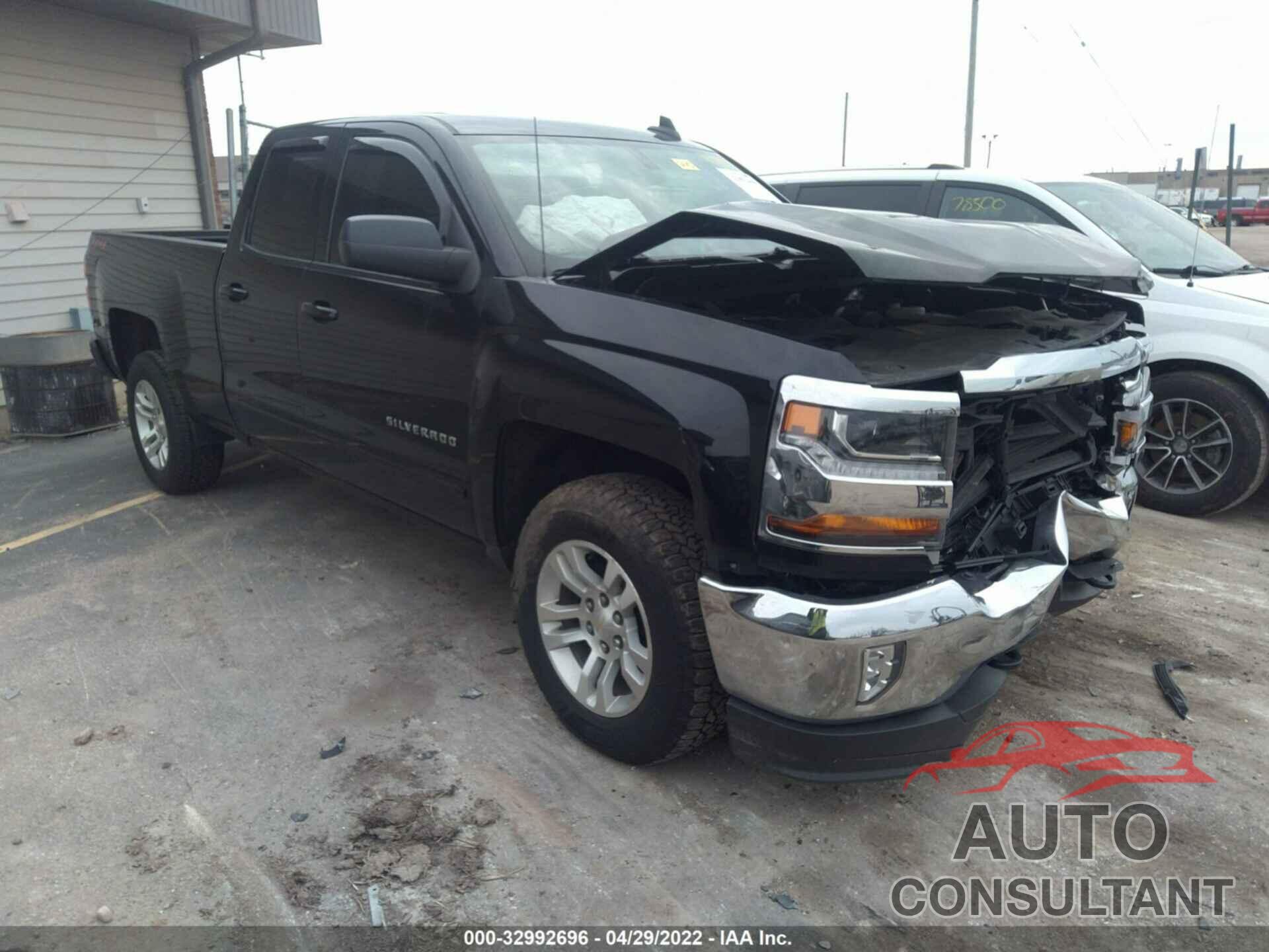 CHEVROLET SILVERADO 1500 2018 - 1GCVKREC7JZ223057