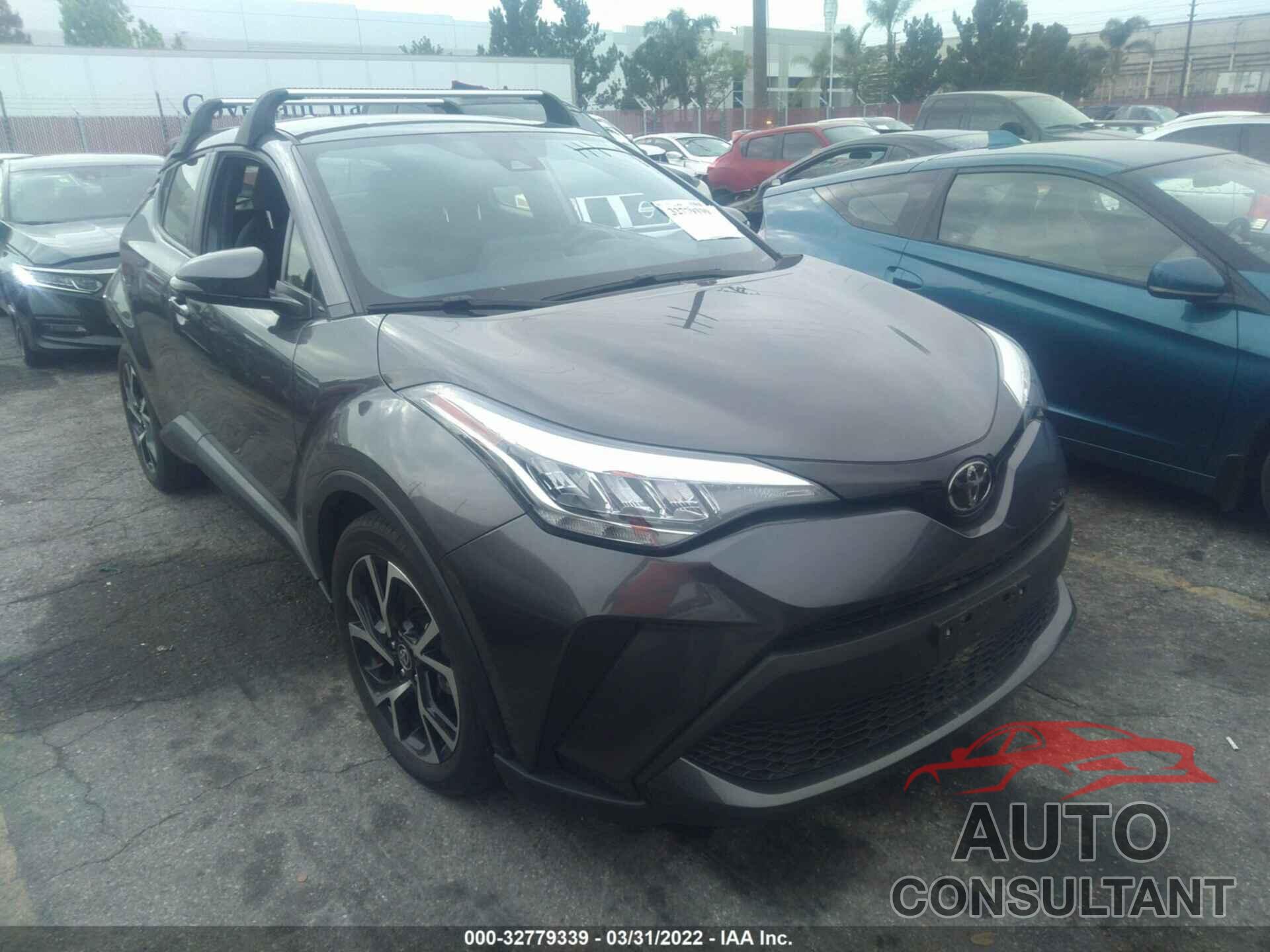 TOYOTA C-HR 2021 - JTNKHMBX1M1107248