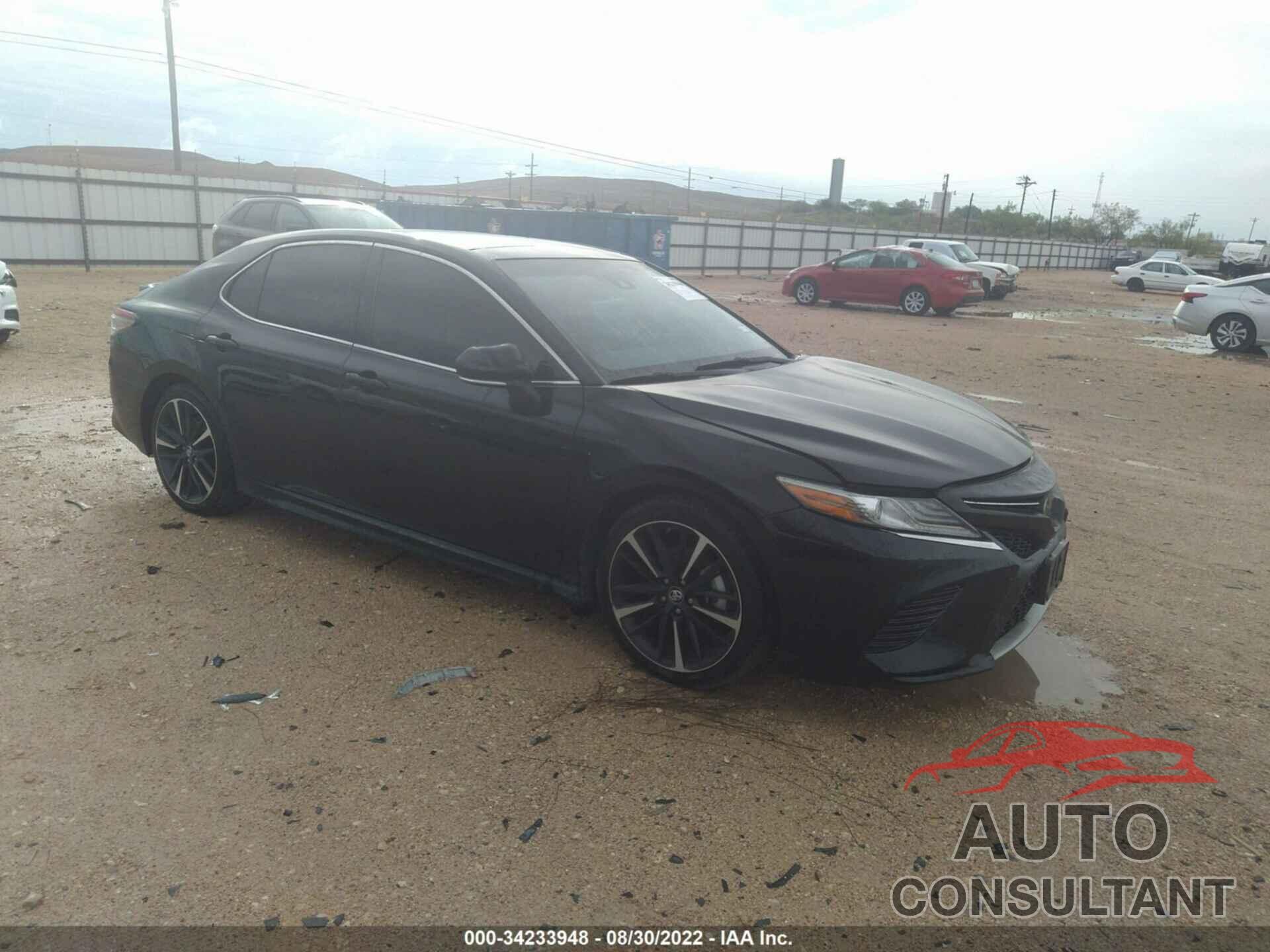 TOYOTA CAMRY 2018 - 4T1B61HK5JU509722