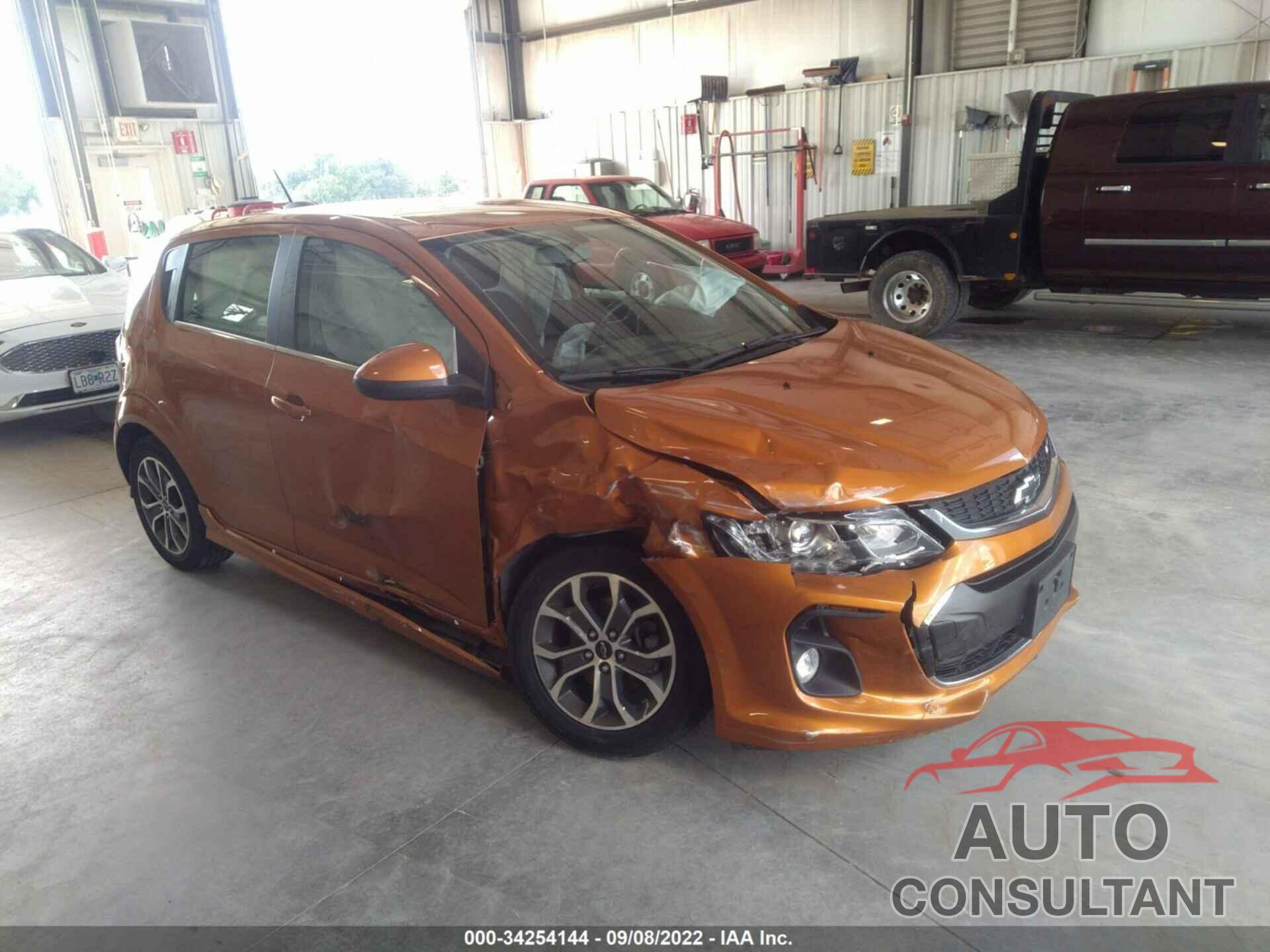 CHEVROLET SONIC 2019 - 1G1JD6SB8K4139159