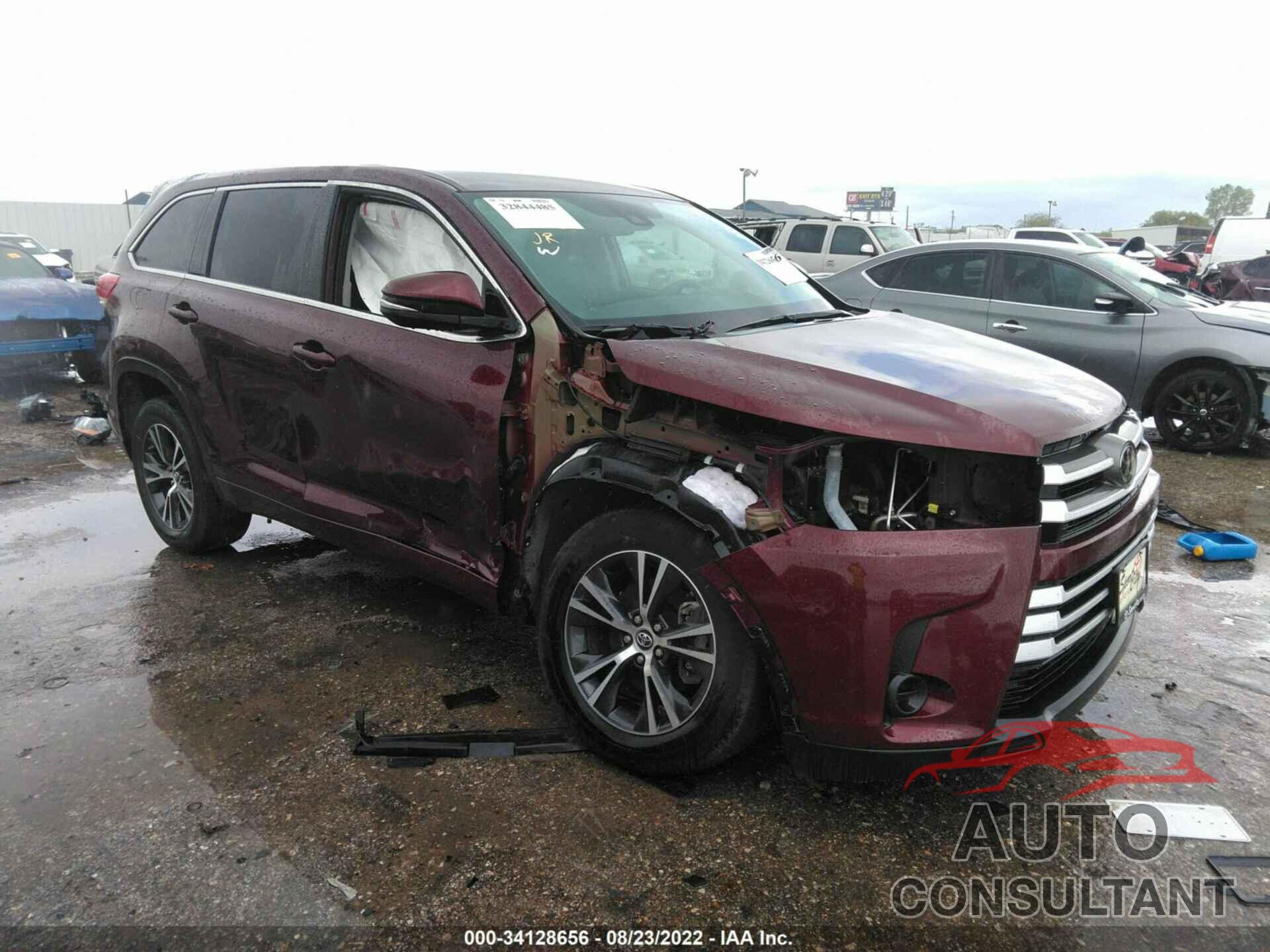 TOYOTA HIGHLANDER 2018 - 5TDZZRFH4JS247549