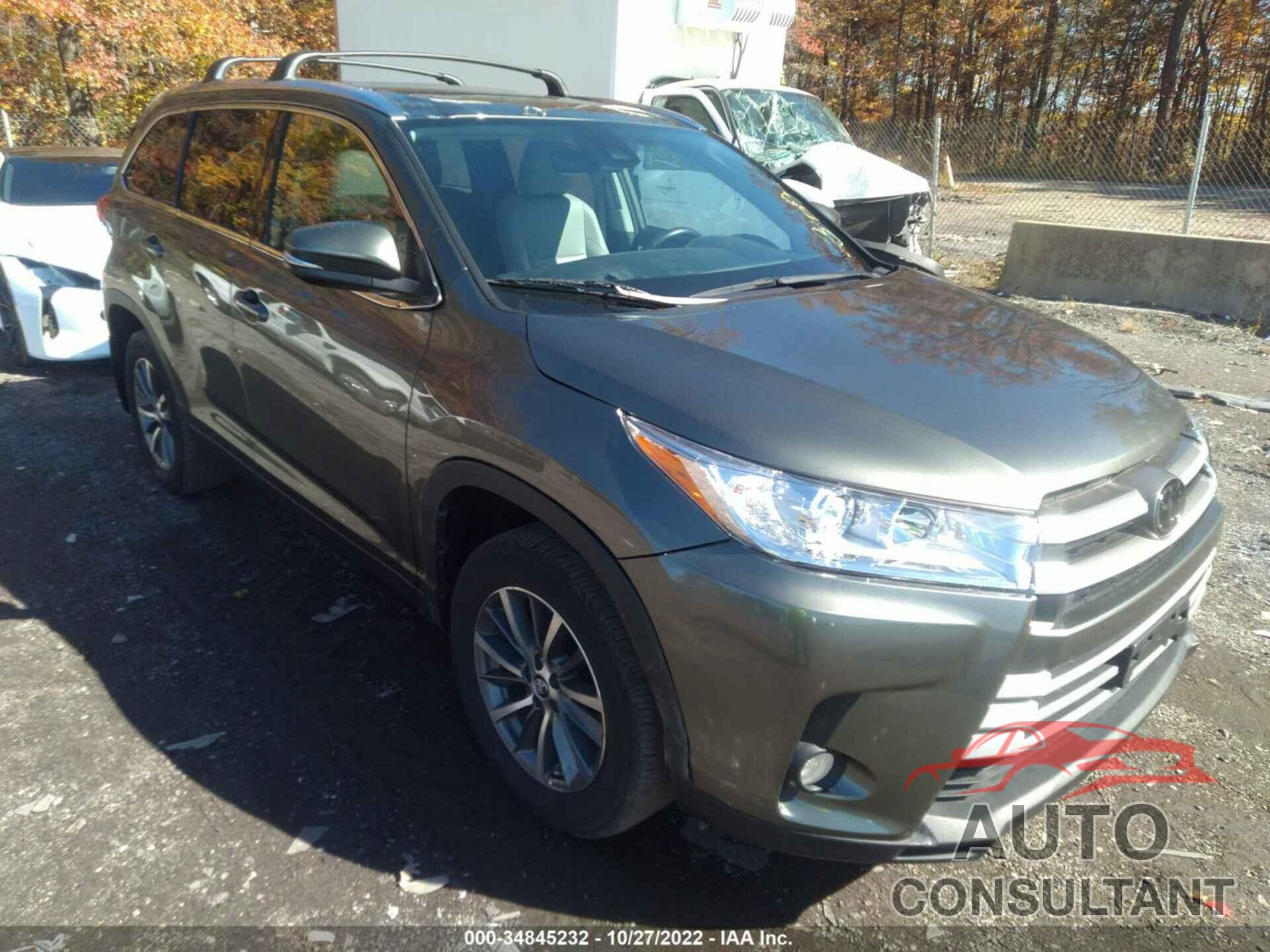 TOYOTA HIGHLANDER 2019 - 5TDJZRFH2KS968824