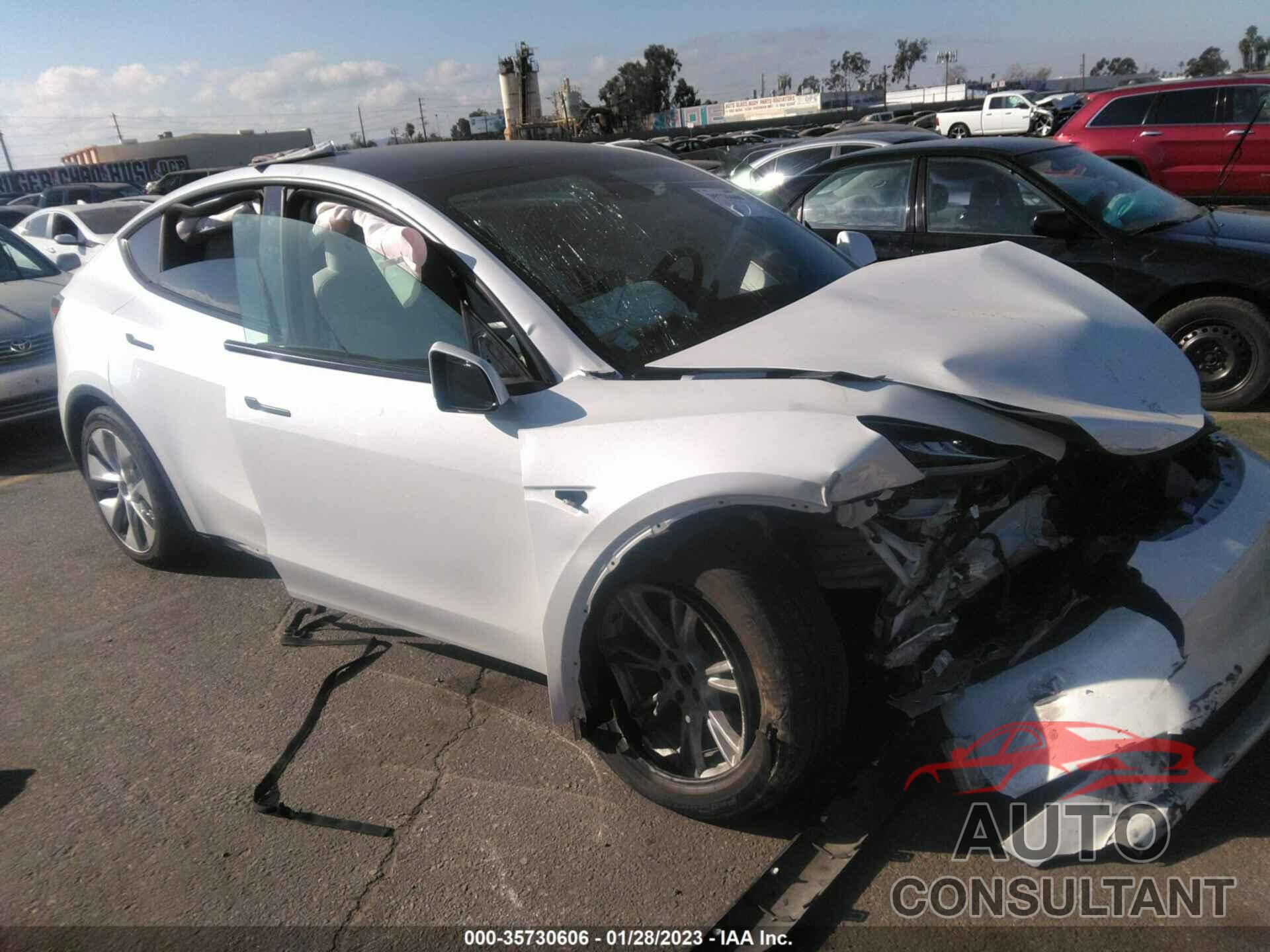 TESLA MODEL Y 2021 - 5YJYGDEE4MF230786