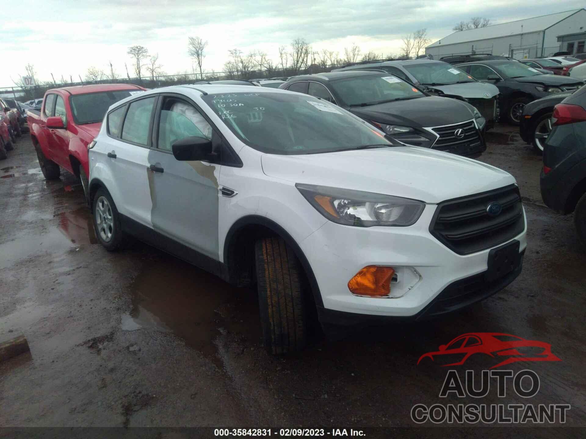 FORD ESCAPE 2018 - 1FMCU0F75JUA19686
