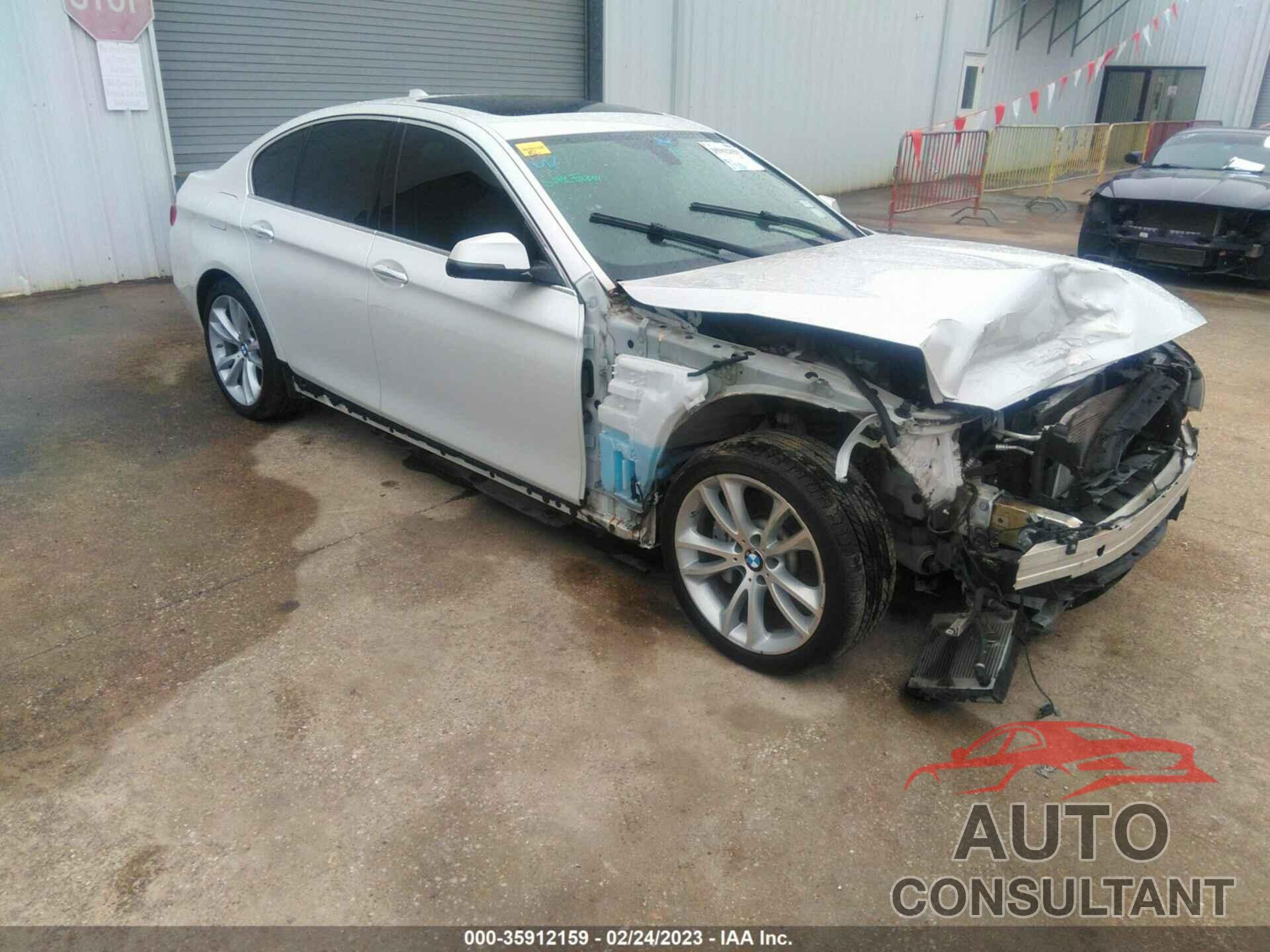 BMW 5 SERIES 2016 - WBA5B1C51GG132275