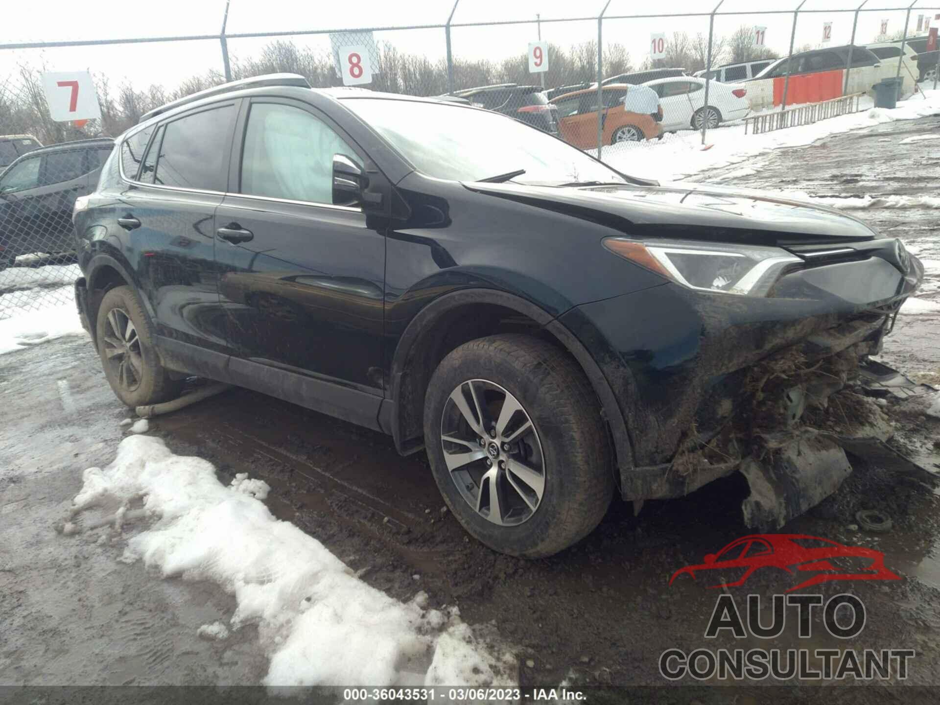 TOYOTA RAV4 2018 - 2T3RFREV0JW843143
