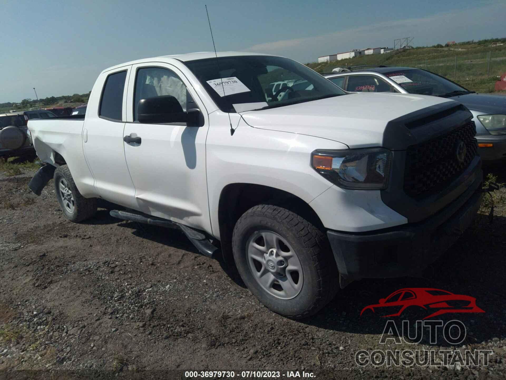 TOYOTA TUNDRA 2019 - 5TFUM5F10KX081336