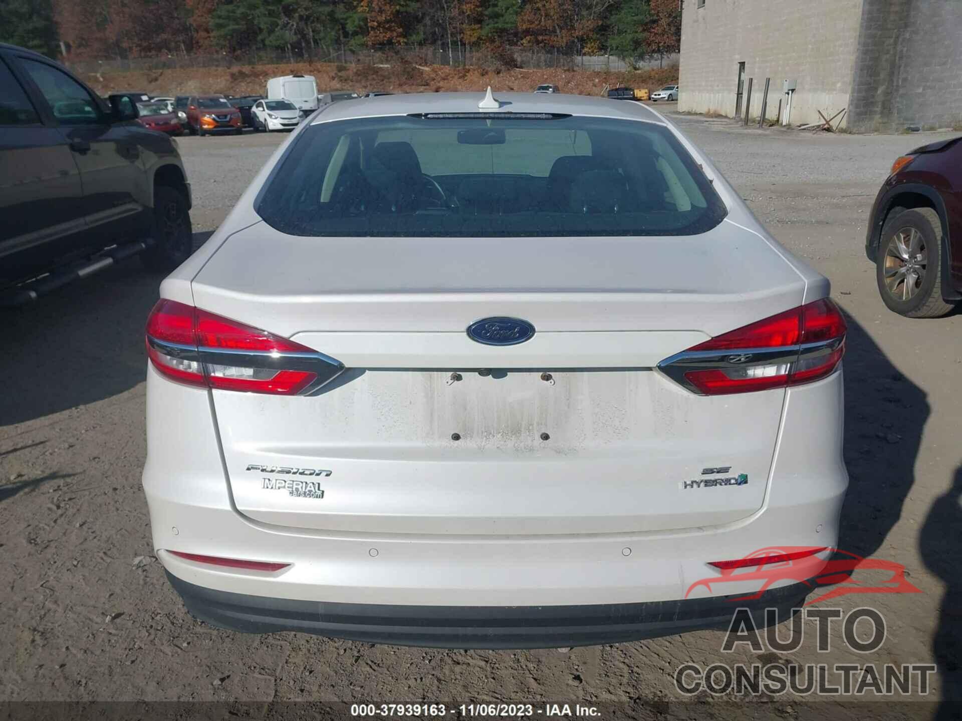 FORD FUSION HYBRID 2019 - 3FA6P0LU6KR281931