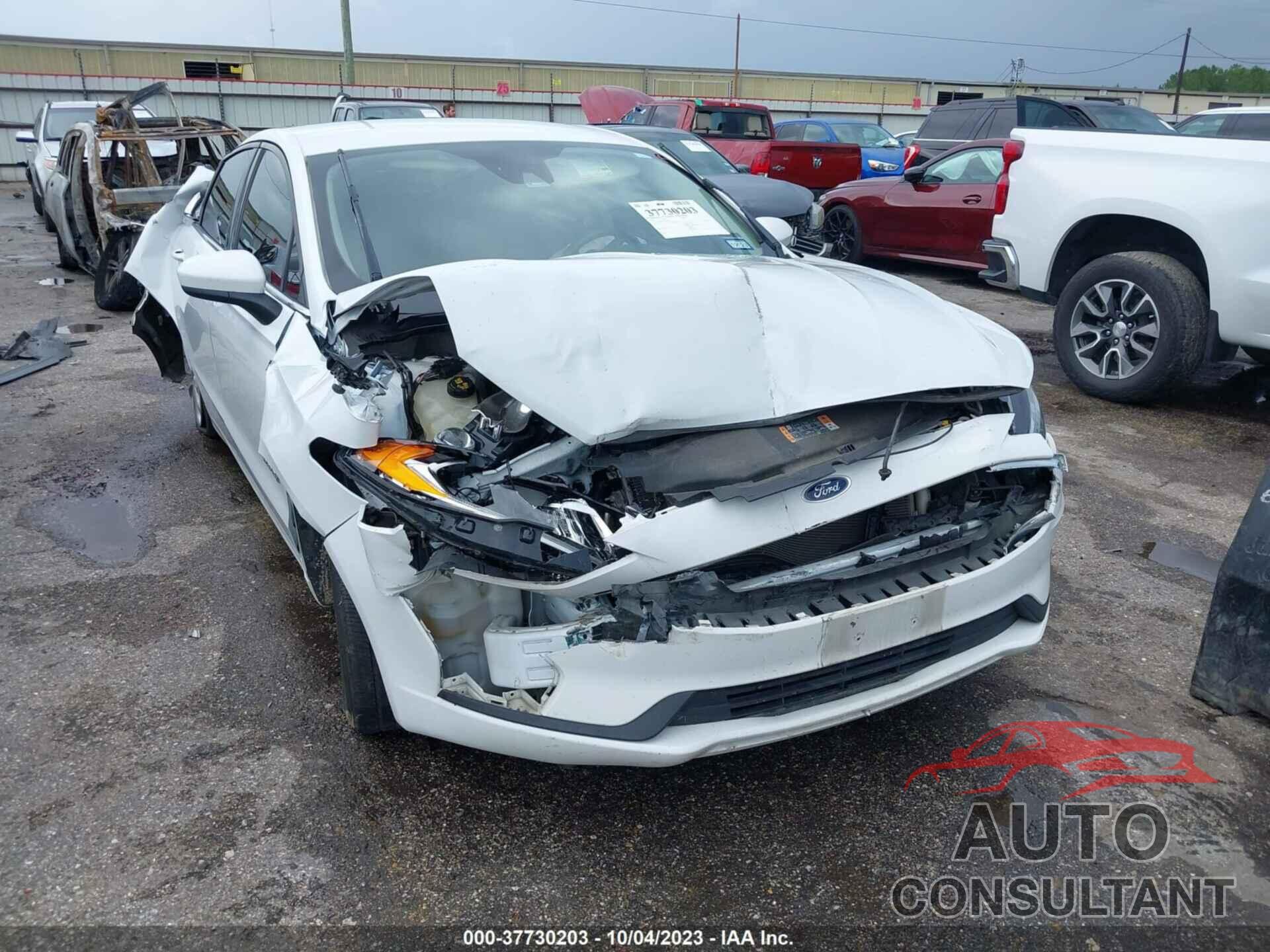 FORD FUSION HYBRID 2019 - 3FA6P0LU9KR185422