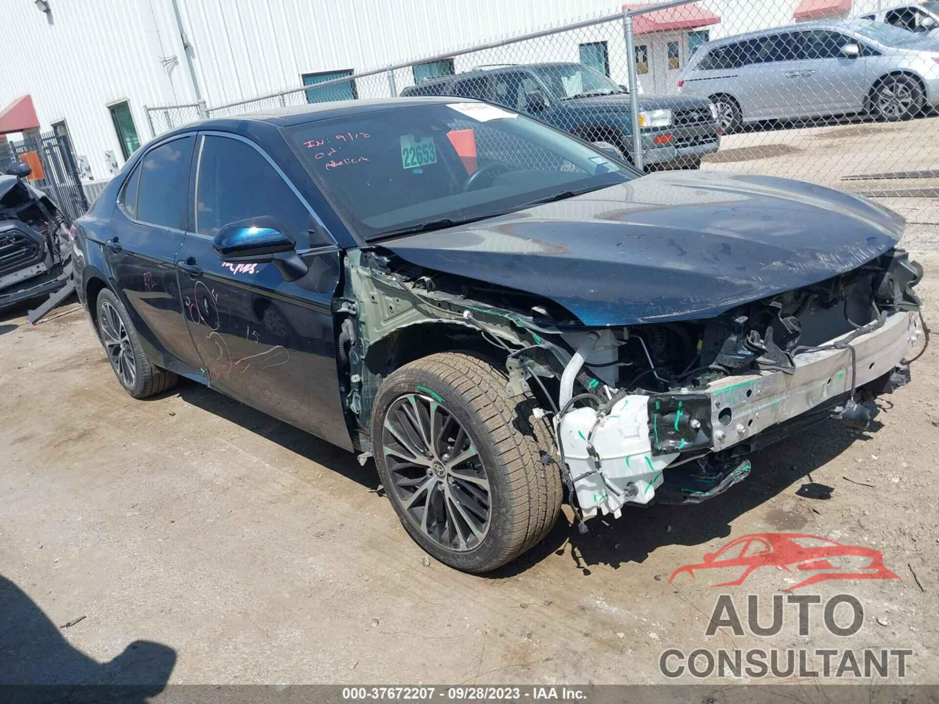 TOYOTA CAMRY 2020 - 4T1G11AK1LU972281