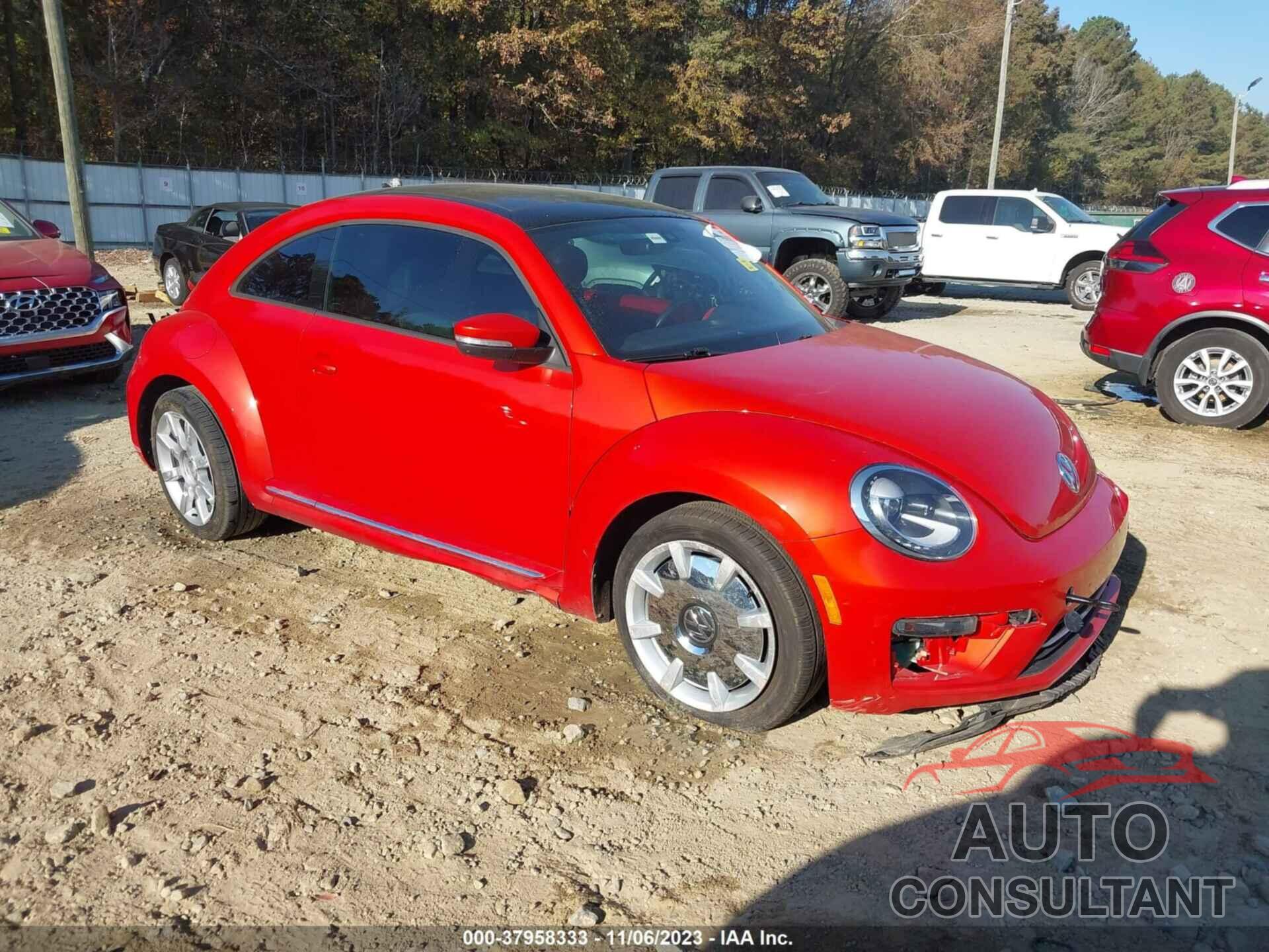 VOLKSWAGEN BEETLE 2017 - 3VWJ17ATXHM625420