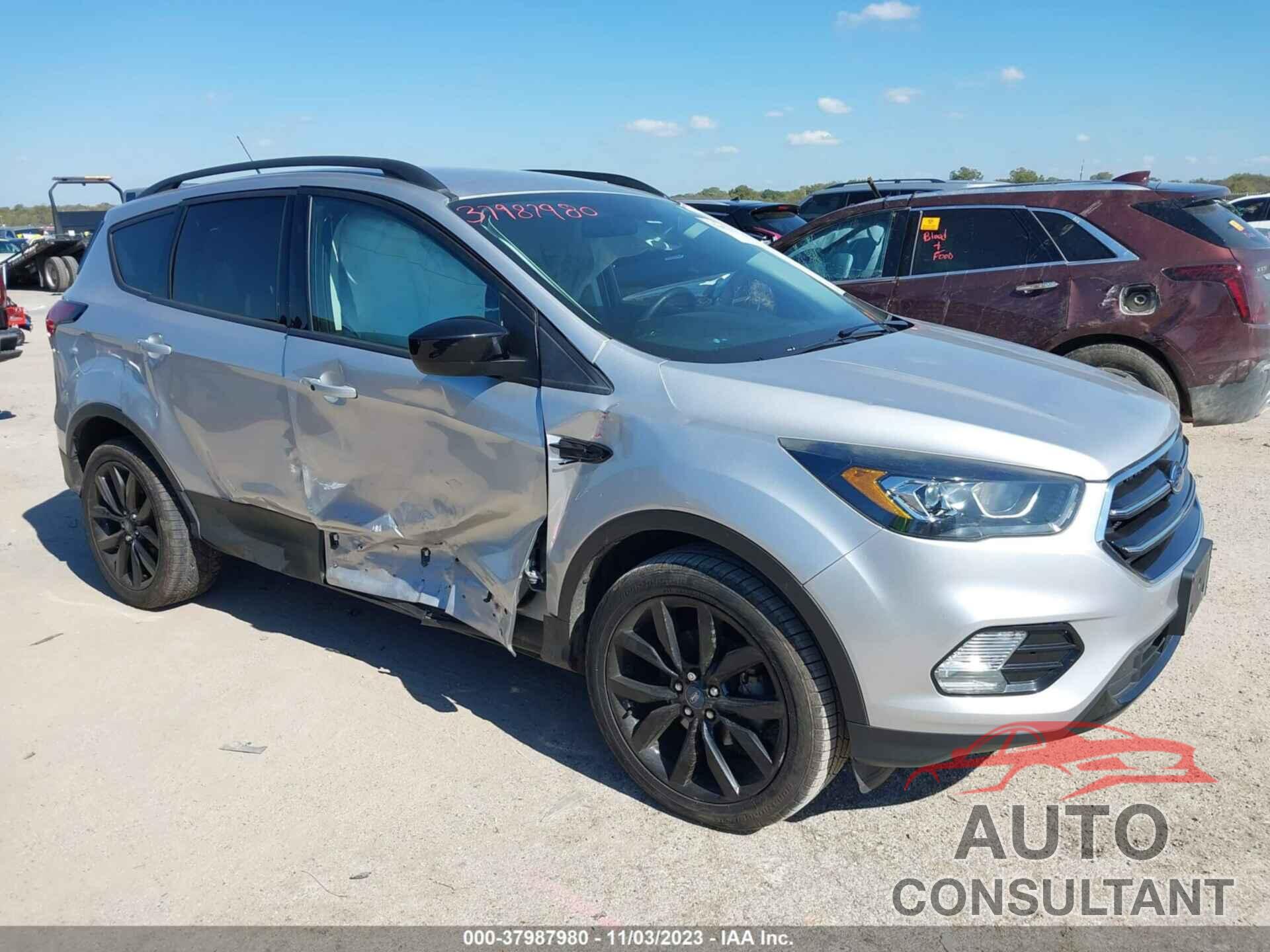 FORD ESCAPE 2019 - 1FMCU0GDXKUC25320