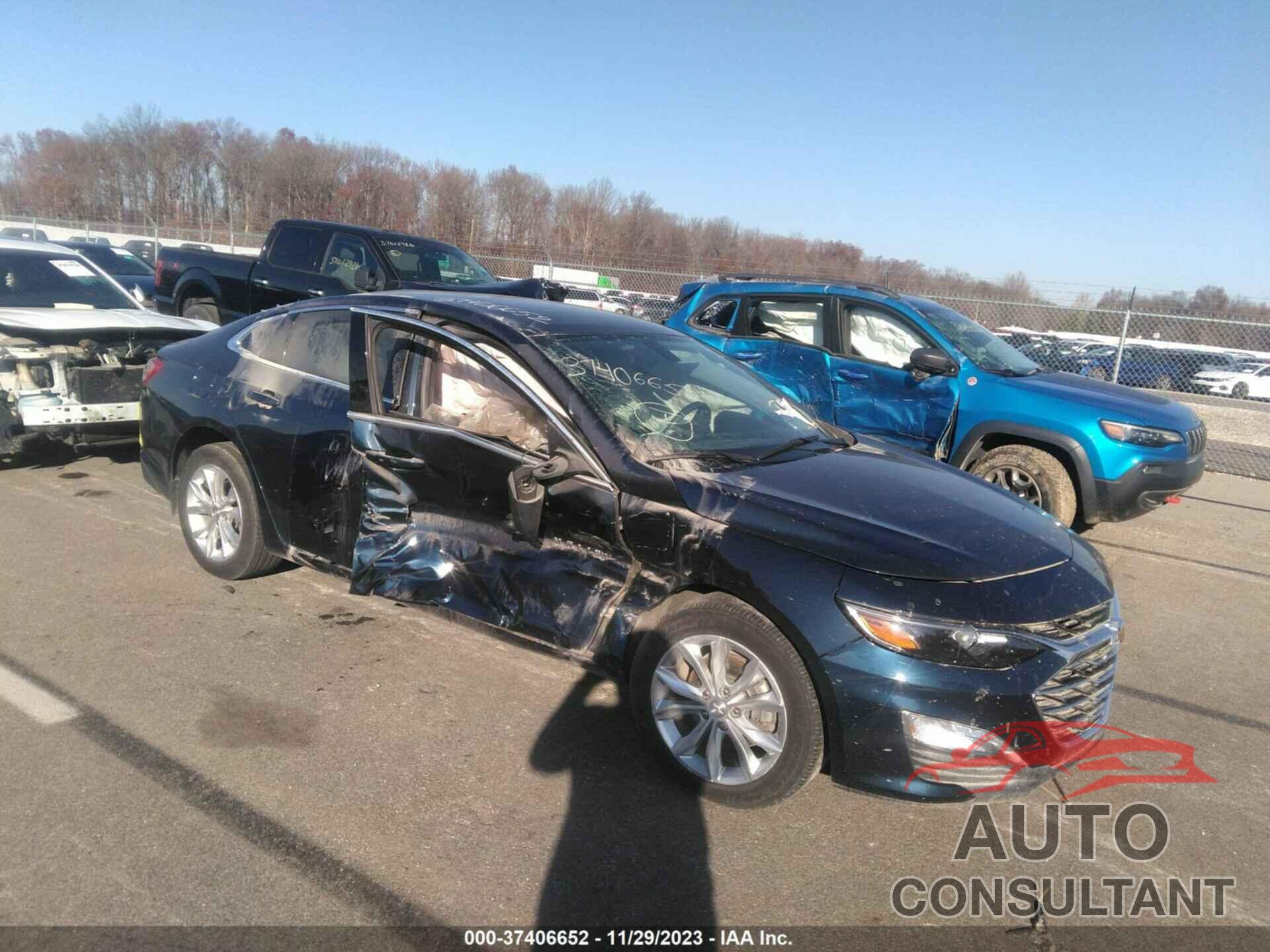 CHEVROLET MALIBU 2019 - 1G1ZD5ST1KF157884