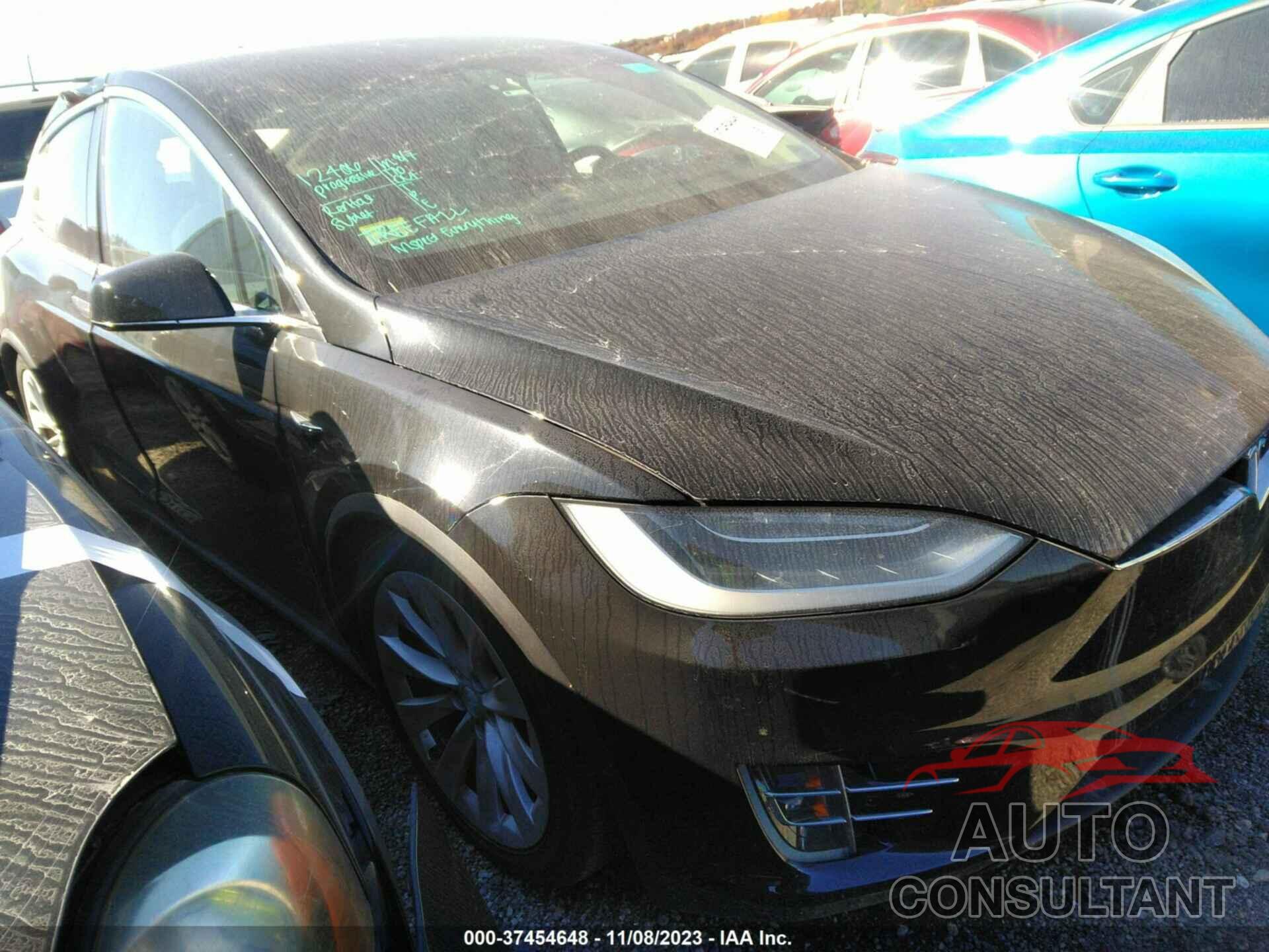 TESLA MODEL X 2018 - 5YJXCAE22JF104207