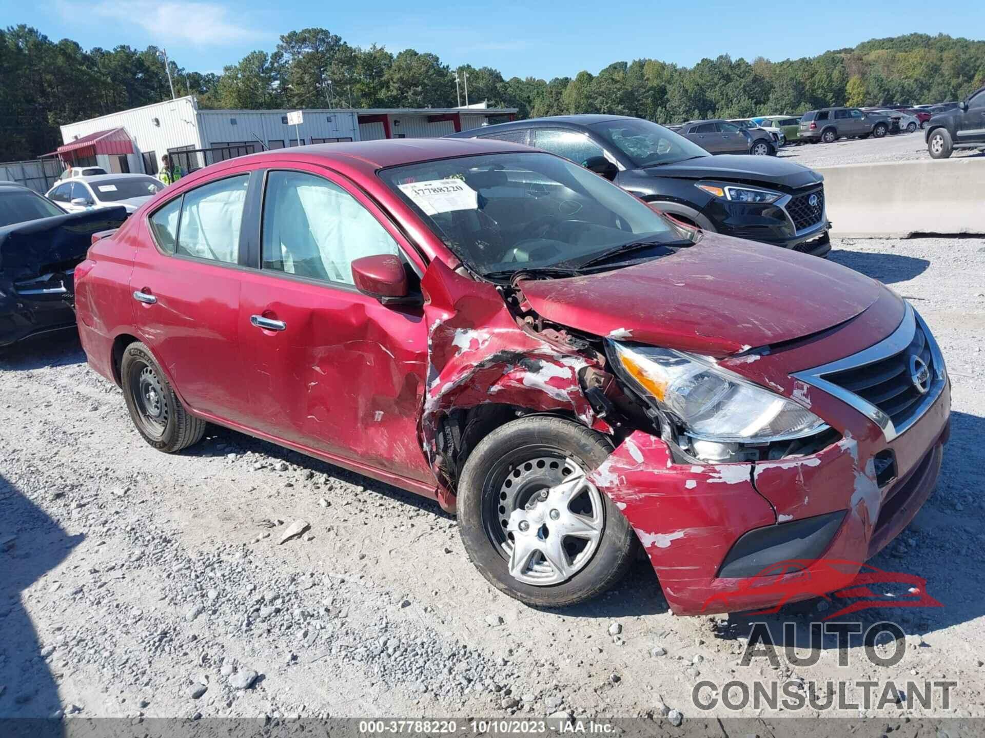 NISSAN VERSA 2017 - 3N1CN7AP4HL814608