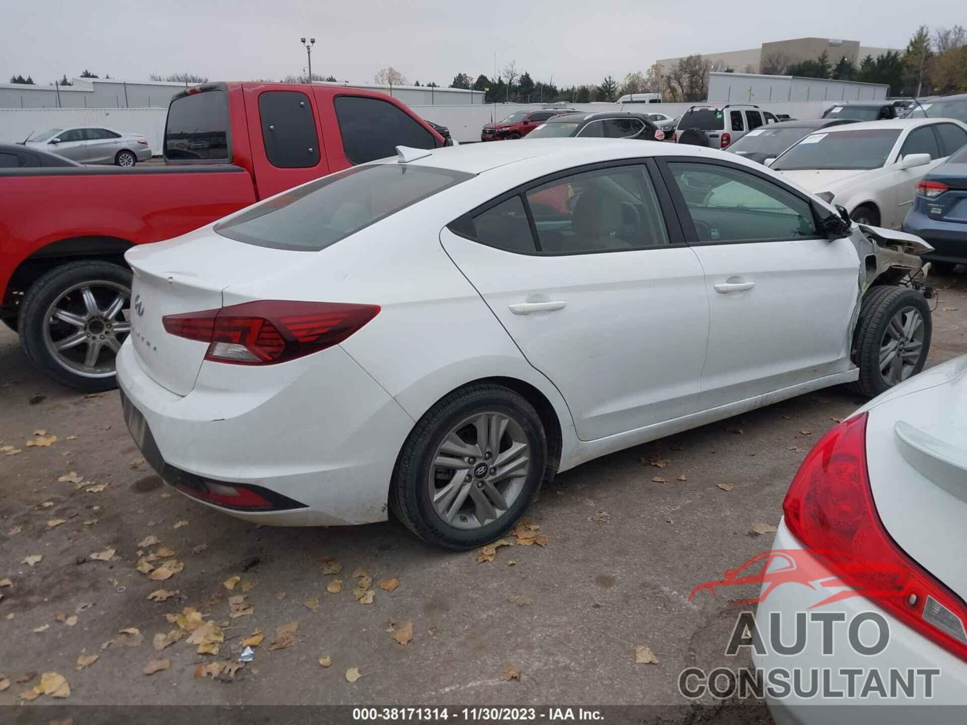 HYUNDAI ELANTRA 2020 - 5NPD84LF4LH543747