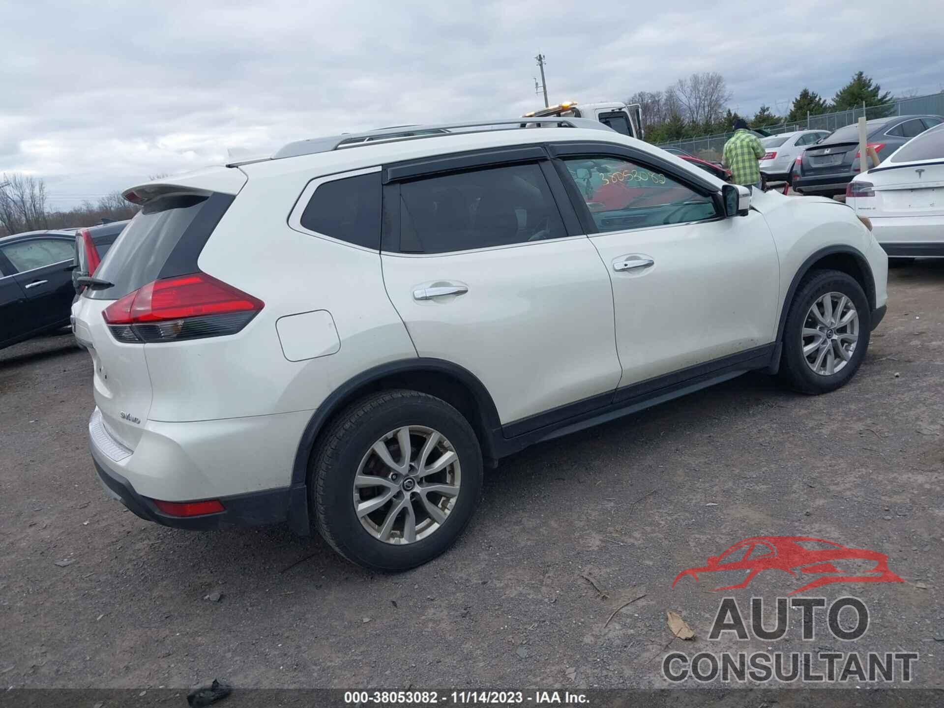 NISSAN ROGUE 2017 - 5N1AT2MV5HC777292