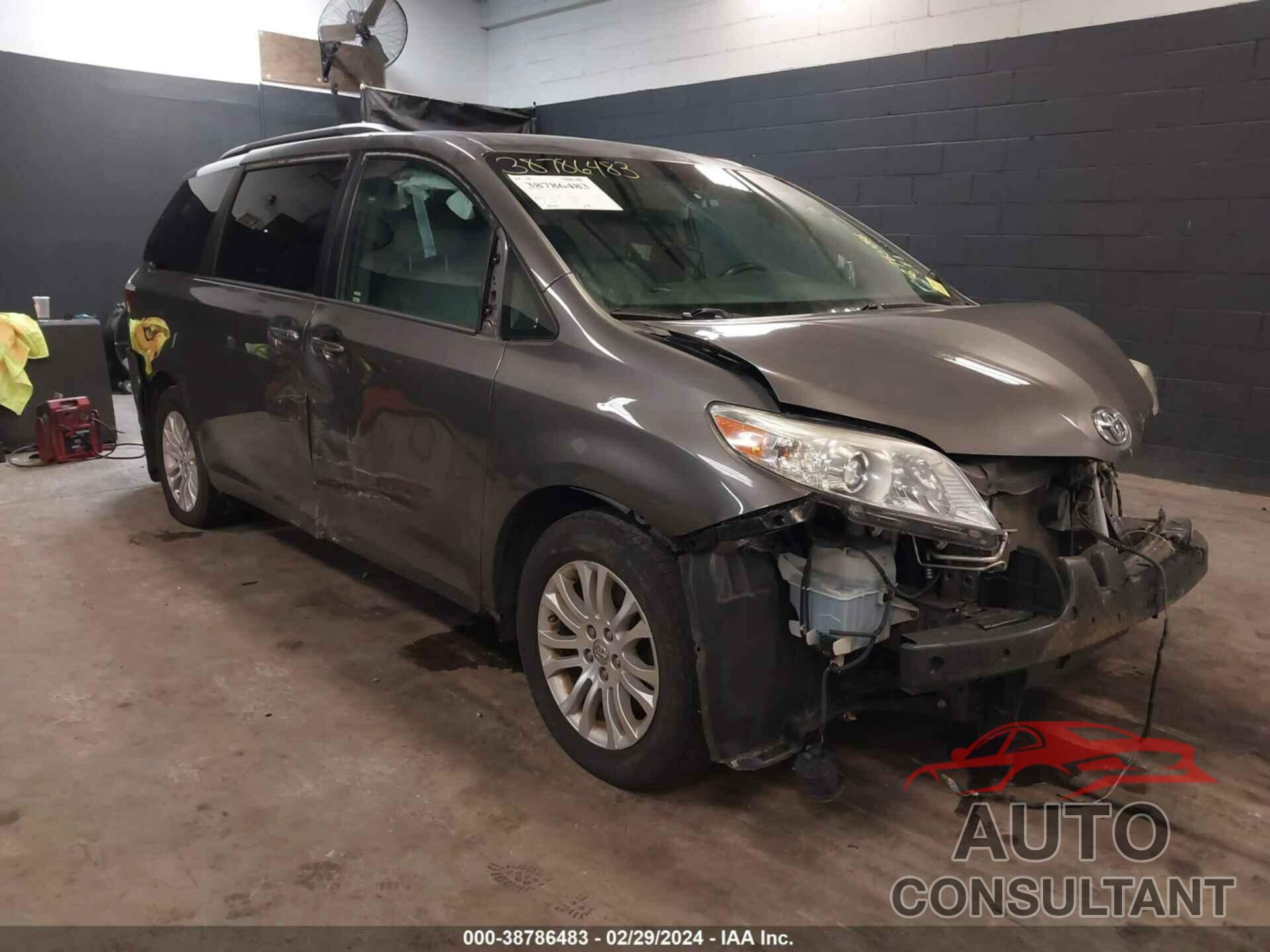 TOYOTA SIENNA 2017 - 5TDYZ3DCXHS807410