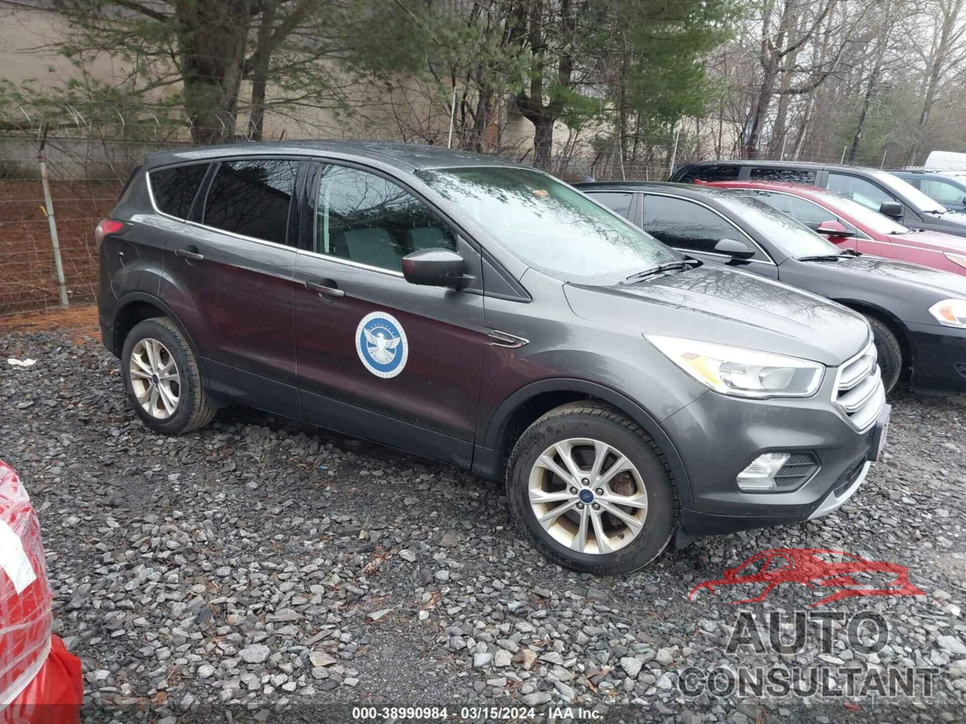 FORD ESCAPE 2017 - 1FMCU9GD3HUA30205