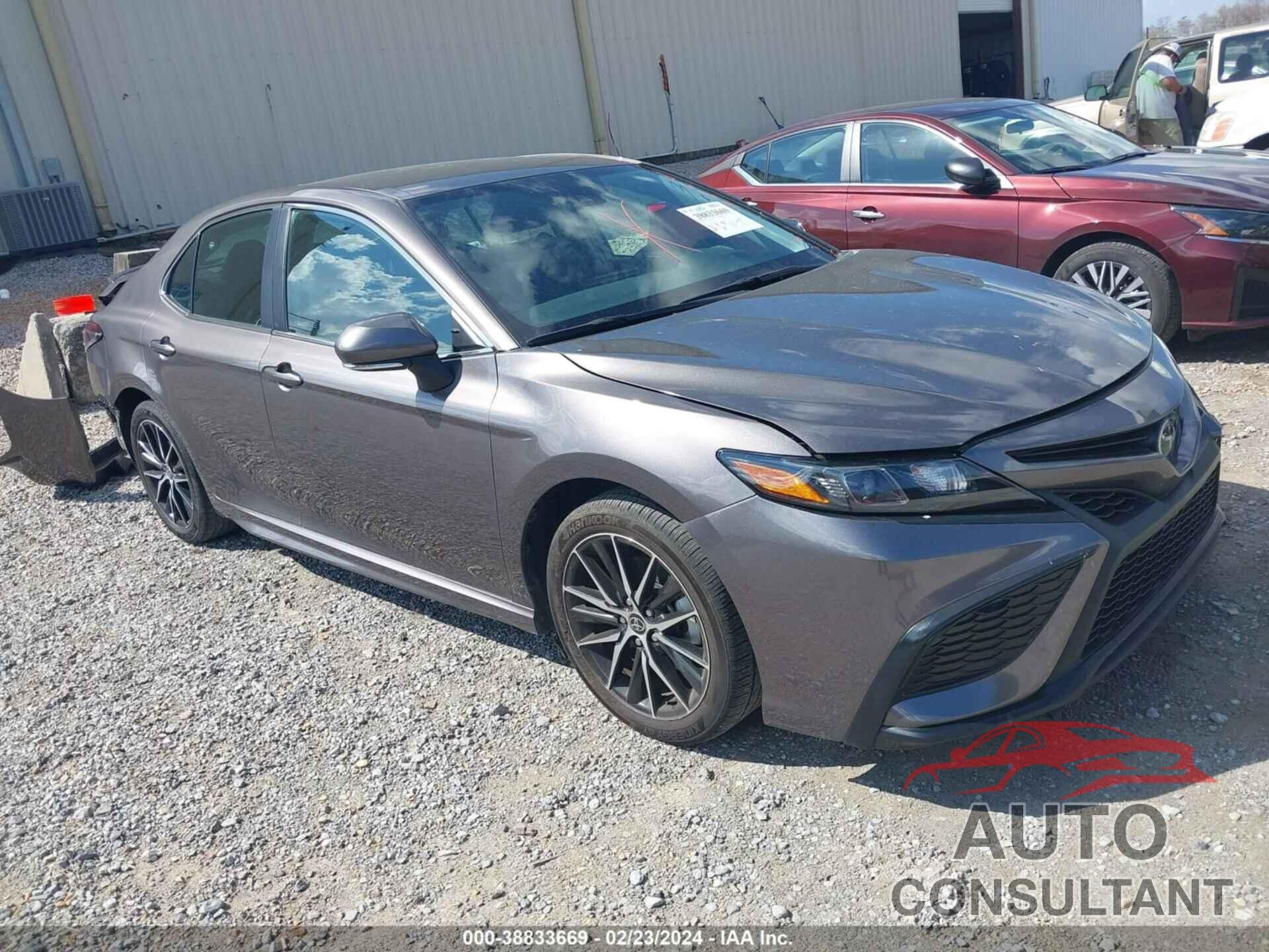 TOYOTA CAMRY 2022 - 4T1G11AK8NU707179