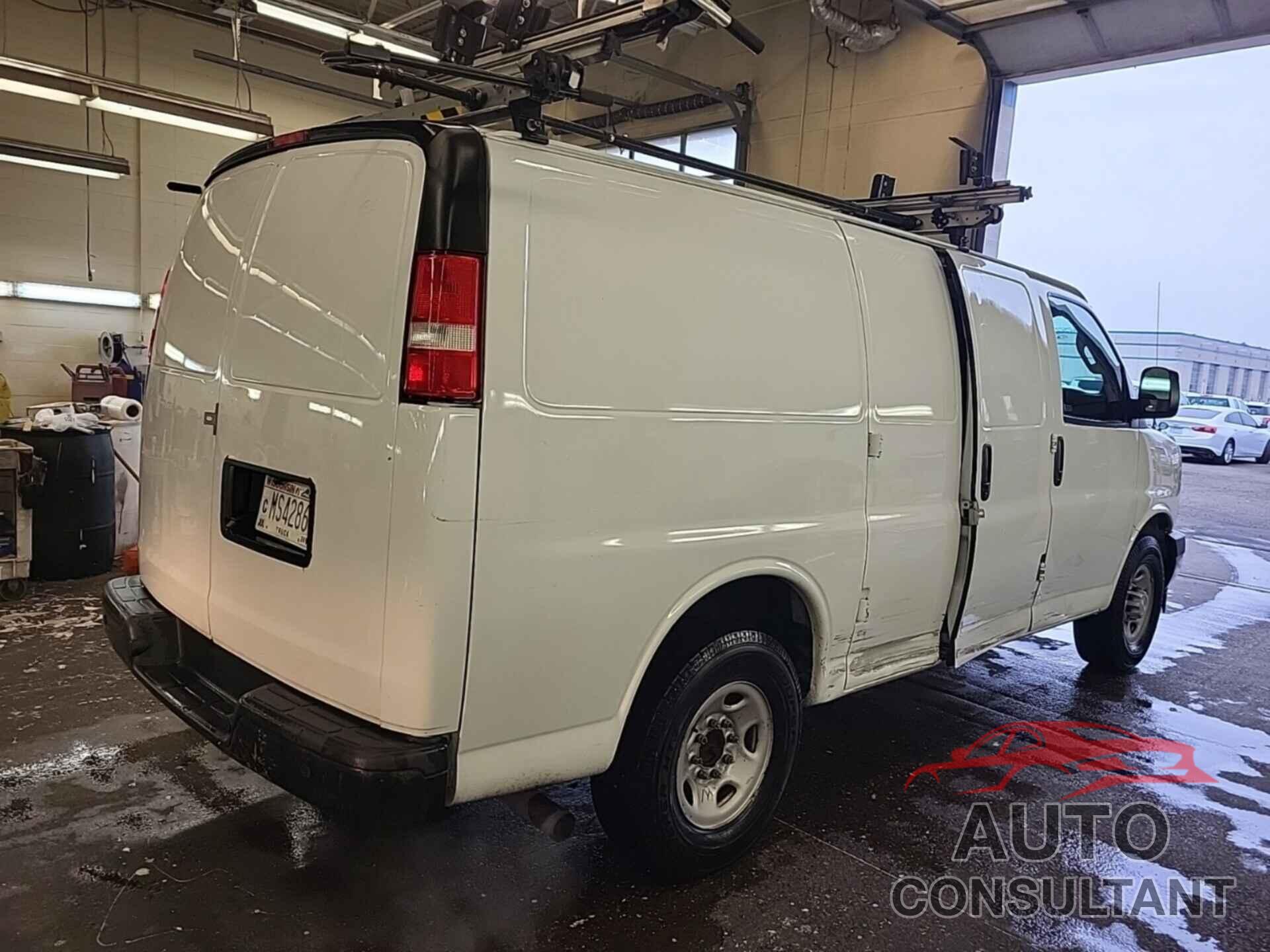 CHEVROLET EXPRESS 2500 2017 - 1GCWGAFF6H1327175