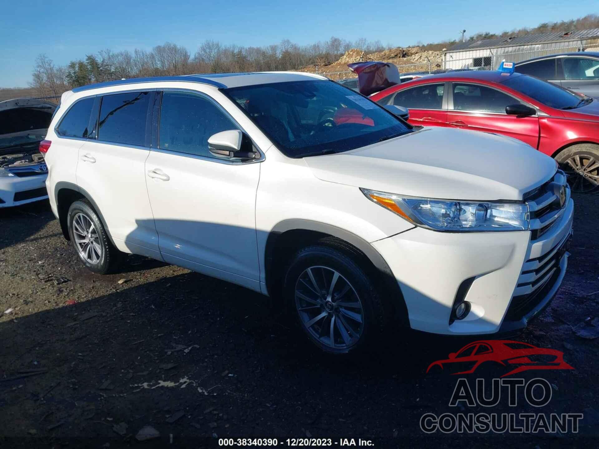 TOYOTA HIGHLANDER 2018 - 5TDJZRFH5JS912715