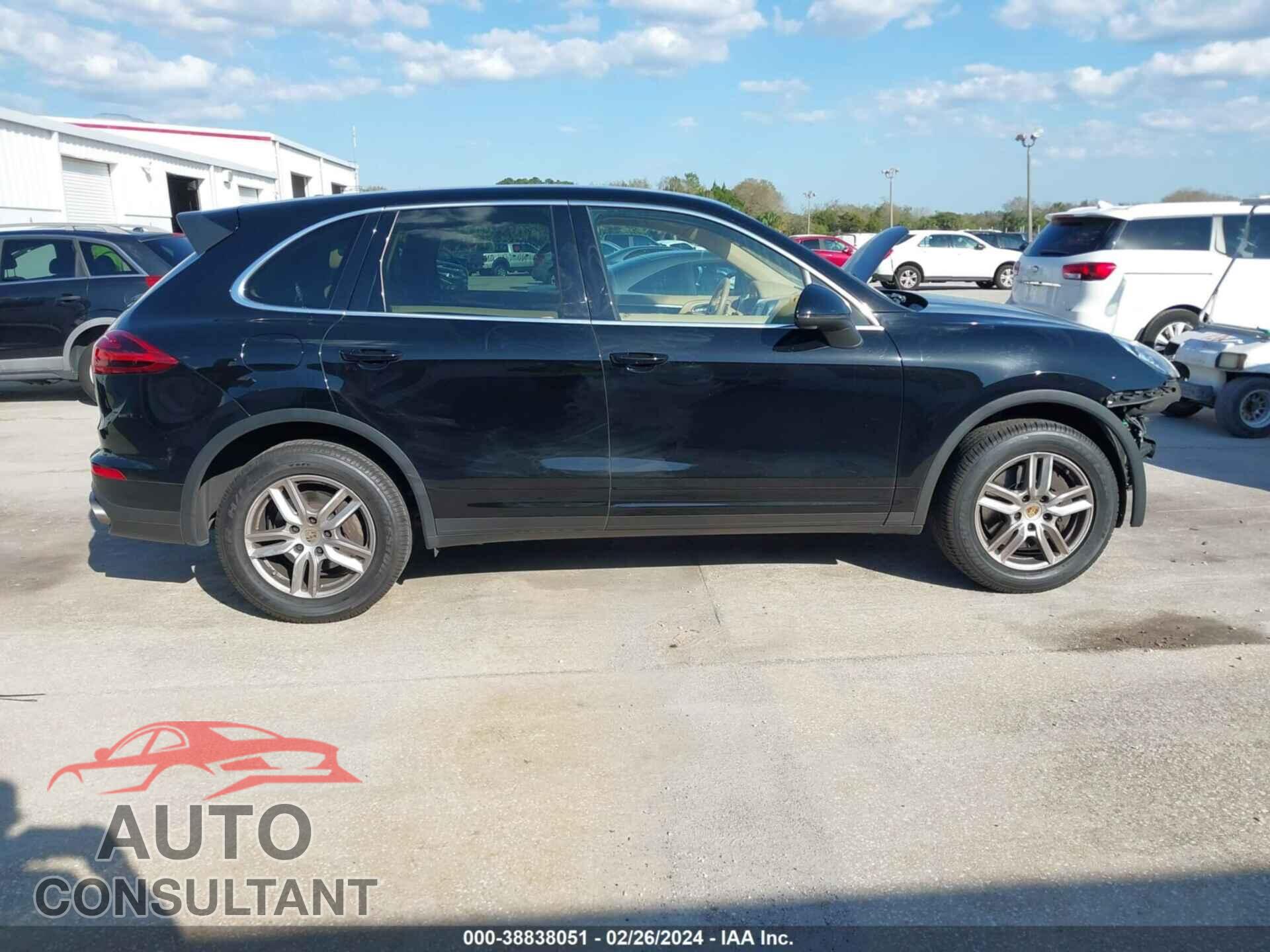 PORSCHE CAYENNE 2016 - WP1AA2A27GLA11307