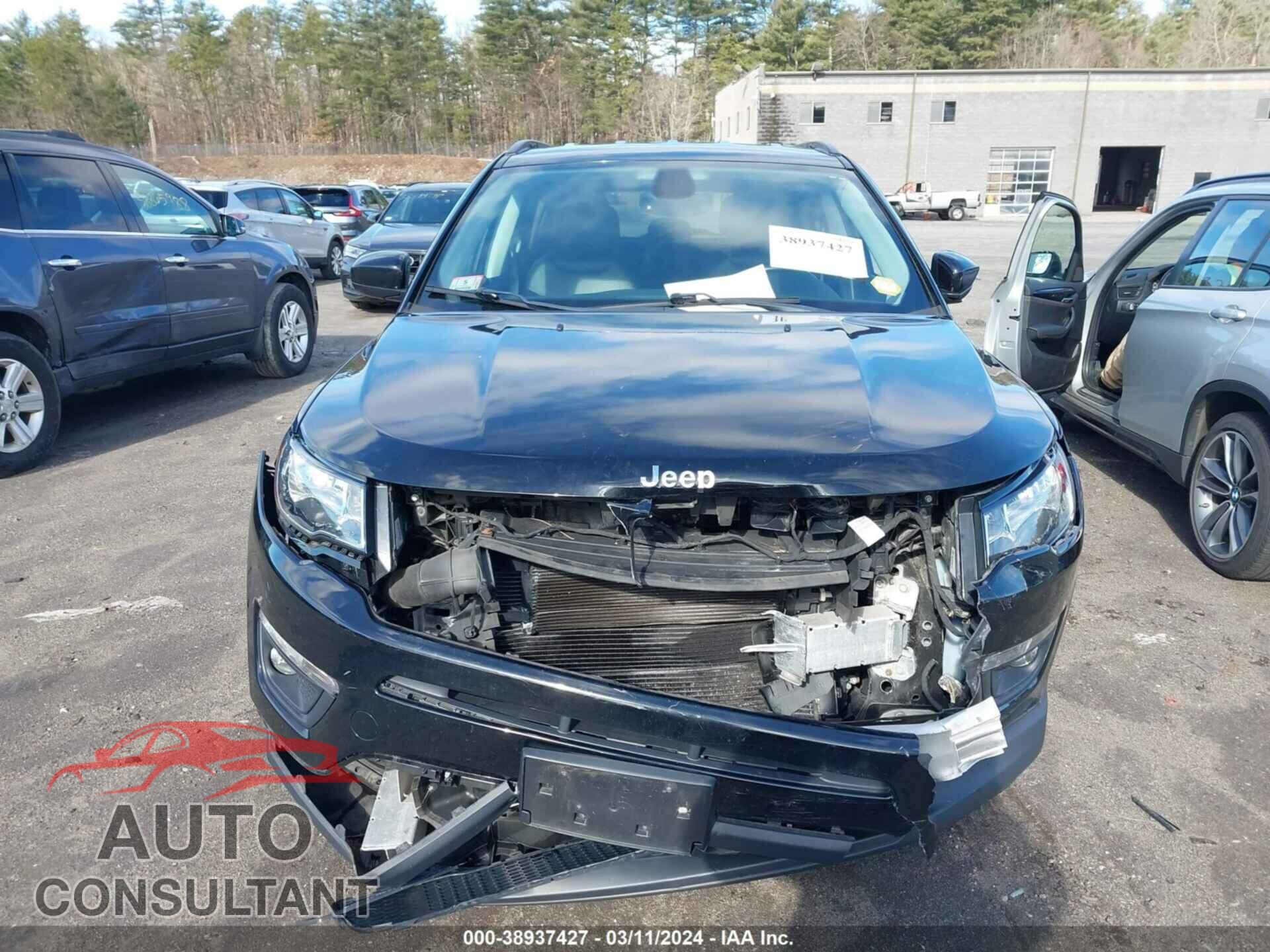 JEEP COMPASS 2018 - 3C4NJDBB1JT200737