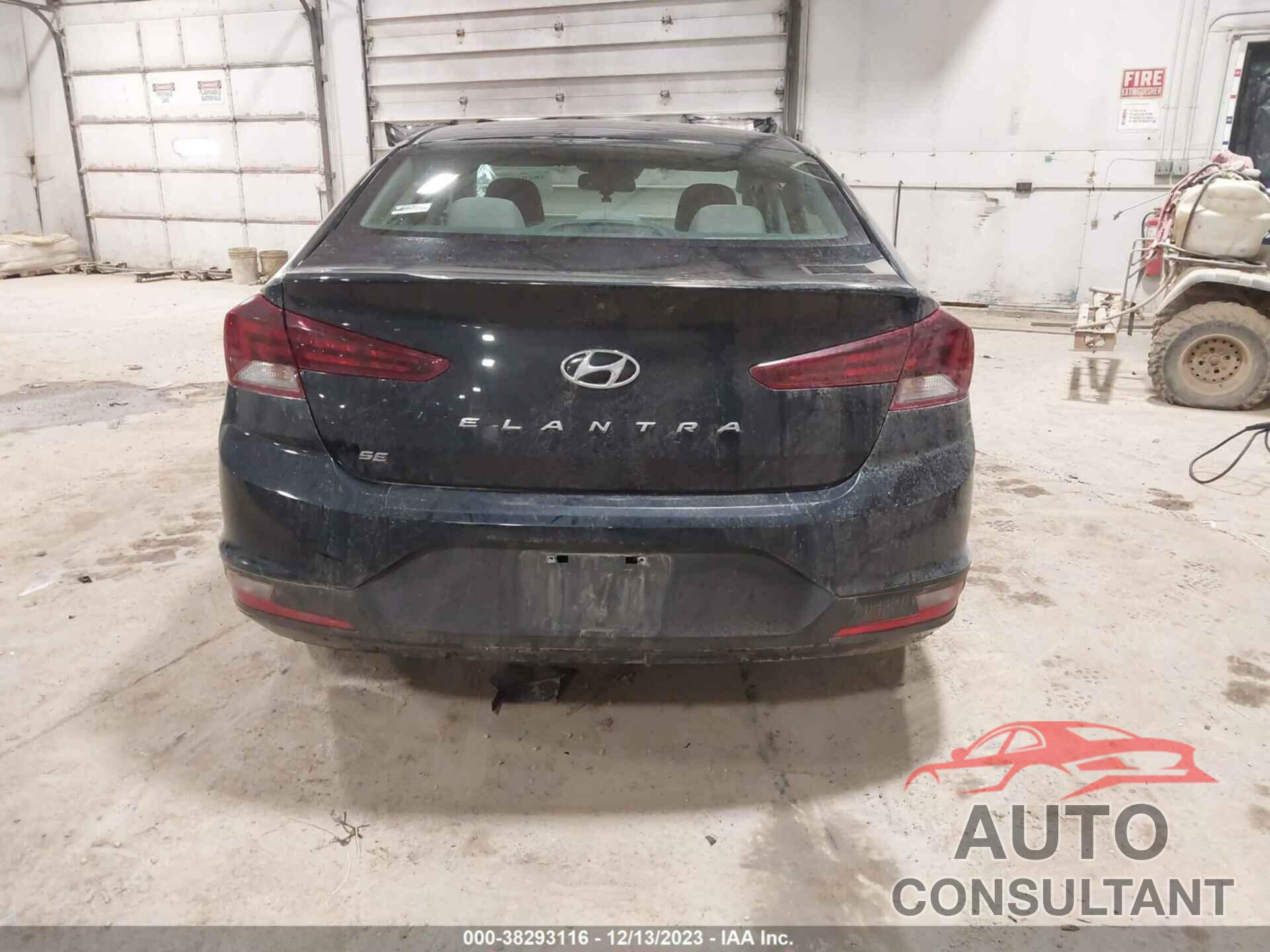 HYUNDAI ELANTRA 2020 - KMHD74LFXLU948645