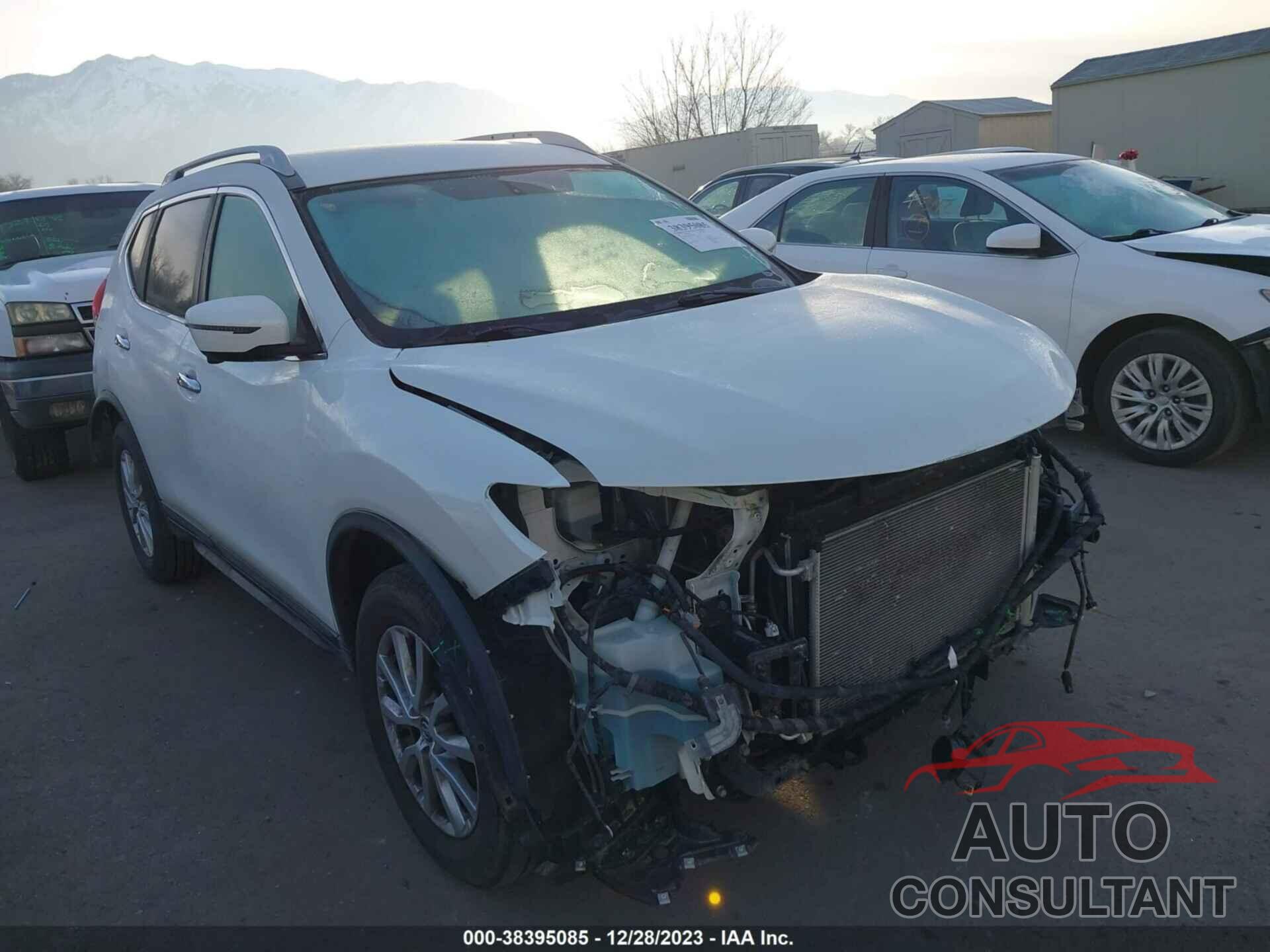 NISSAN ROGUE 2017 - KNMAT2MV6HP610551