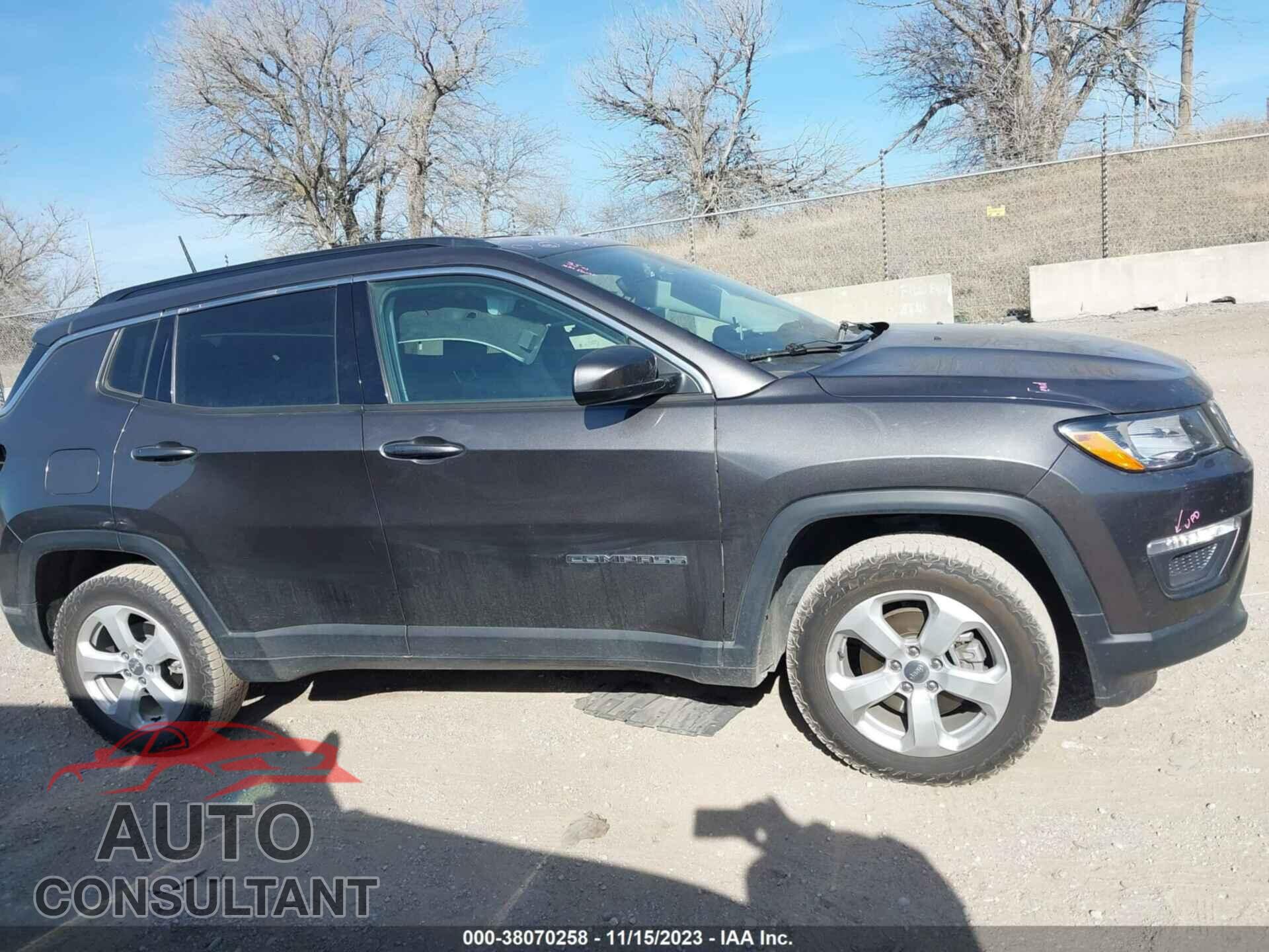 JEEP COMPASS 2018 - 3C4NJDBB0JT501385