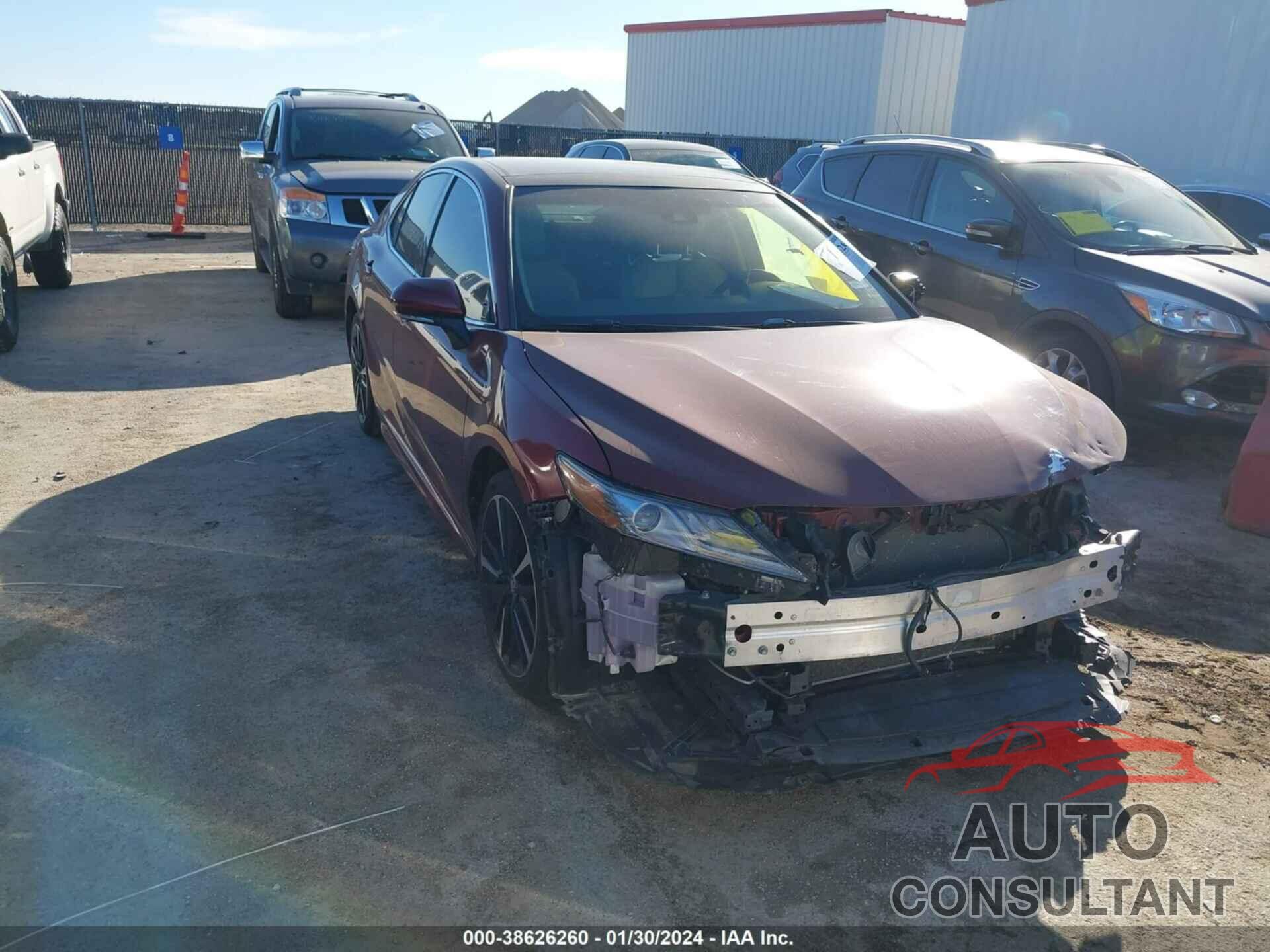 TOYOTA CAMRY 2018 - 4T1B61HK0JU545298