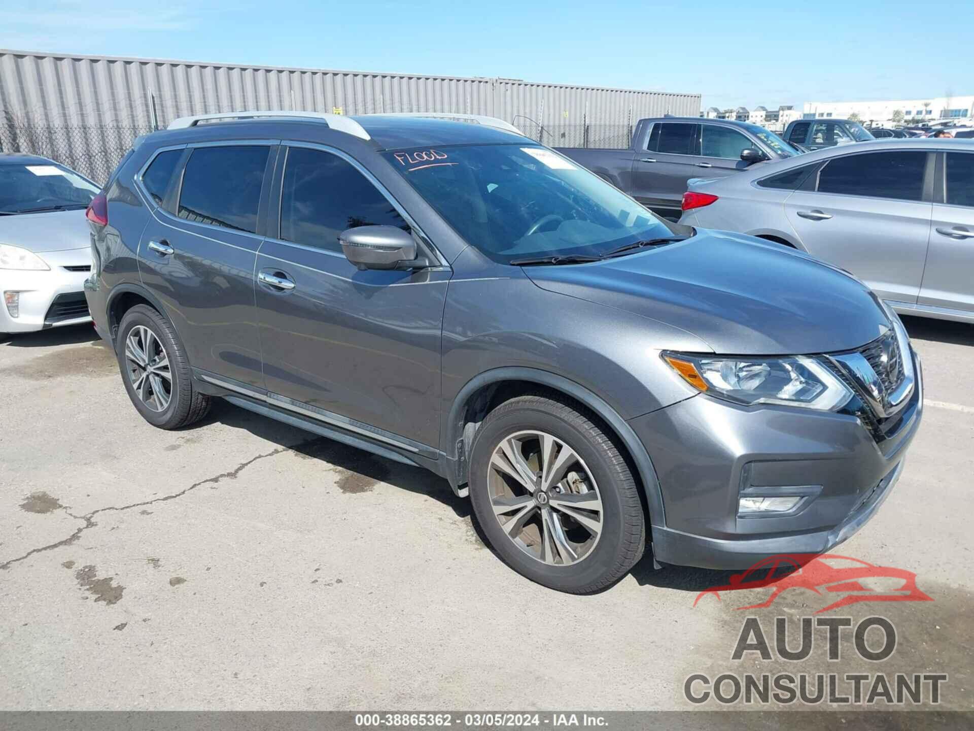 NISSAN ROGUE 2018 - 5N1AT2MTXJC769077