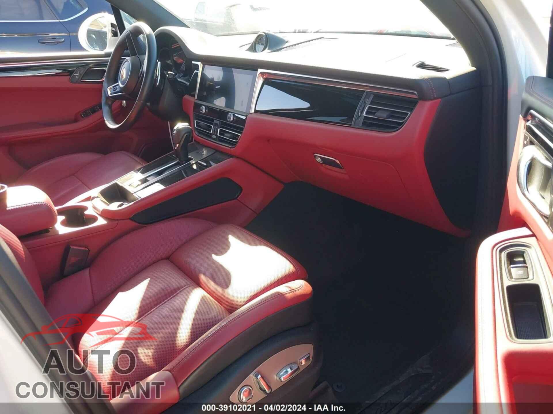 PORSCHE MACAN 2022 - WP1AA2A55NLB11543