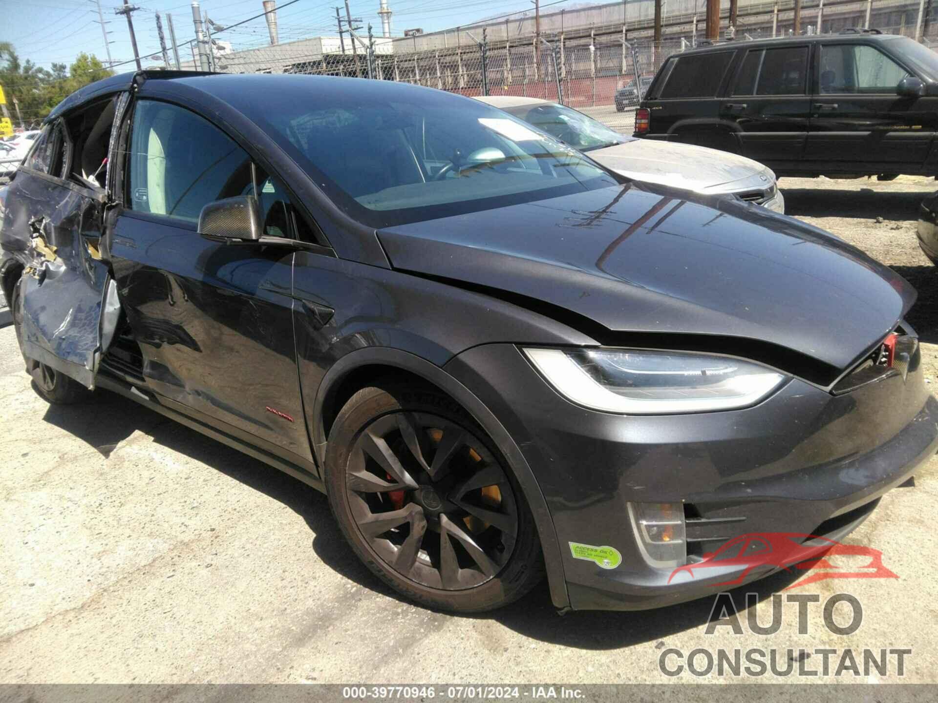 TESLA MODEL X 2019 - 5YJXCAE40KF180432