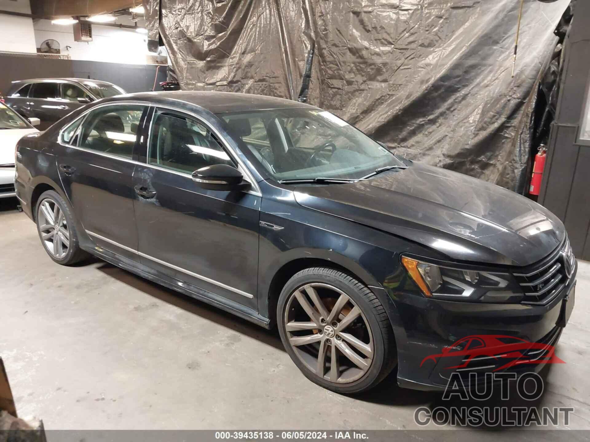 VOLKSWAGEN PASSAT 2017 - 1VWDT7A30HC077792