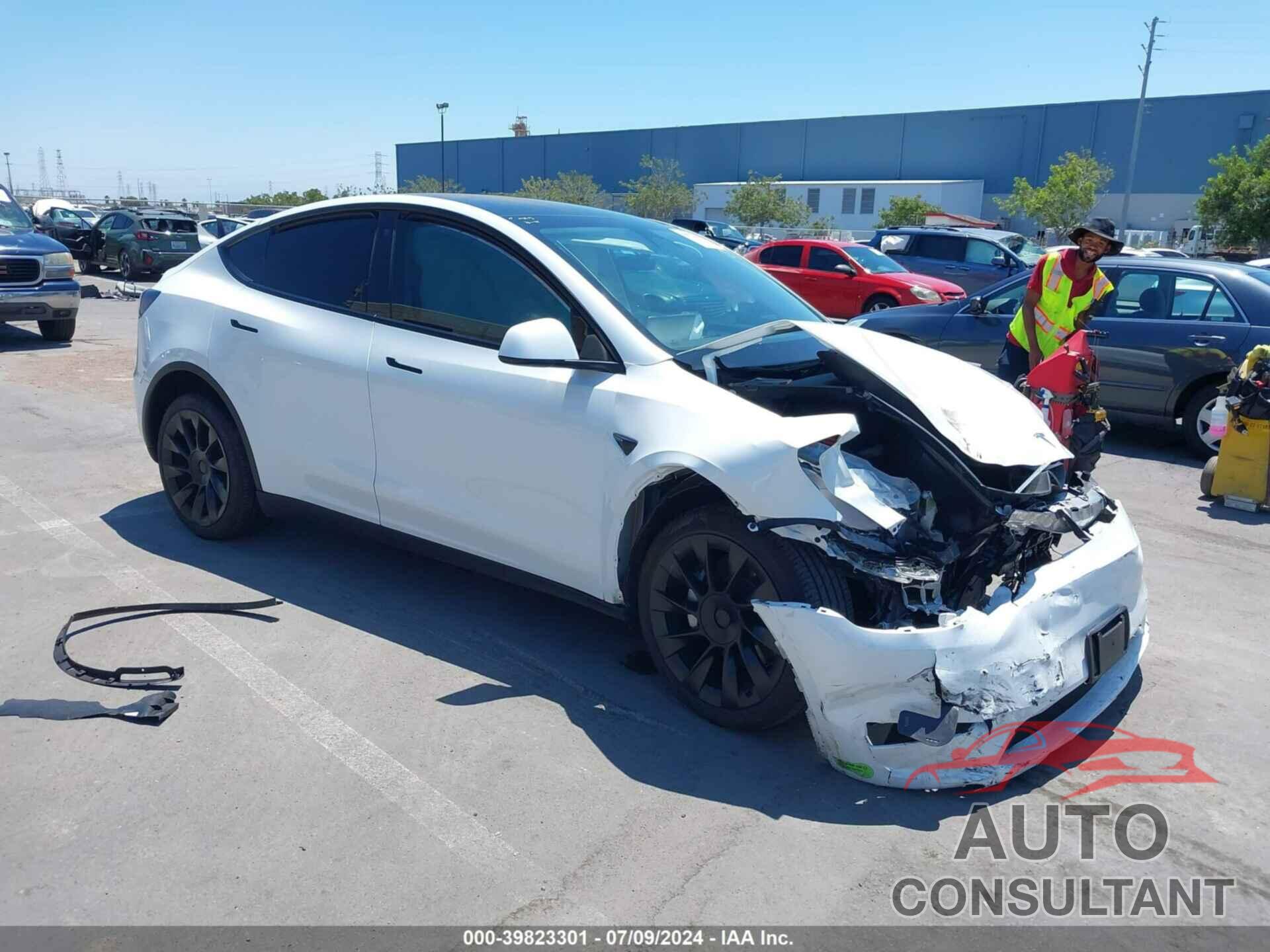 TESLA MODEL Y 2023 - 7SAYGDEE1PF627279