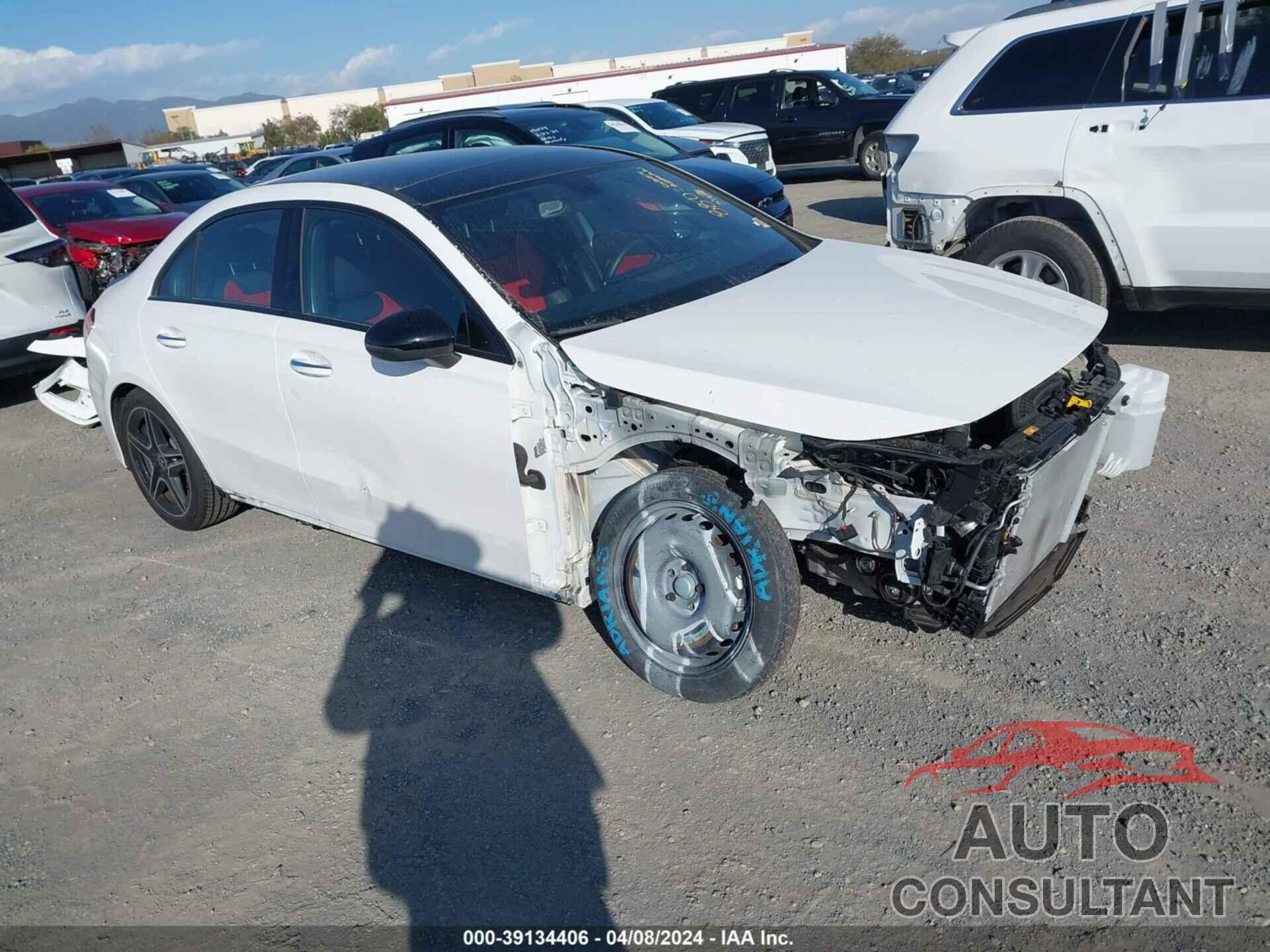 MERCEDES-BENZ A 220 2022 - W1K3G4EB1NJ341506