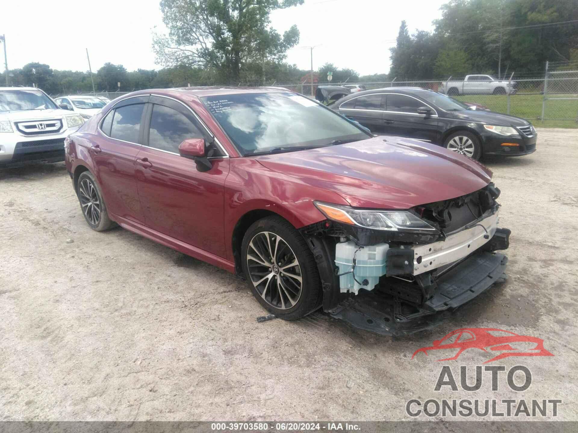 TOYOTA CAMRY 2018 - 4T1B11HK2JU667580