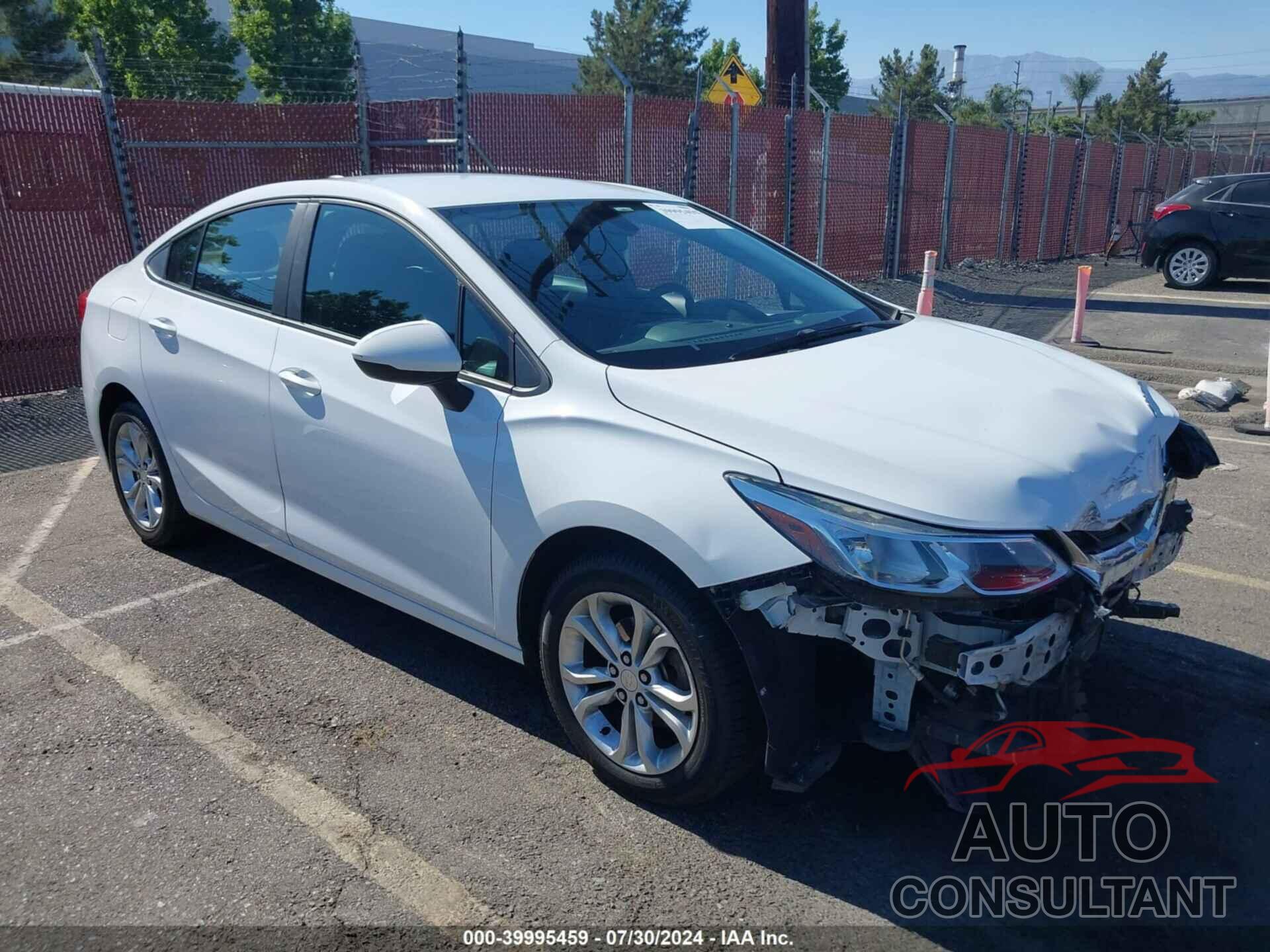 CHEVROLET CRUZE 2019 - 1G1BC5SM1K7139473