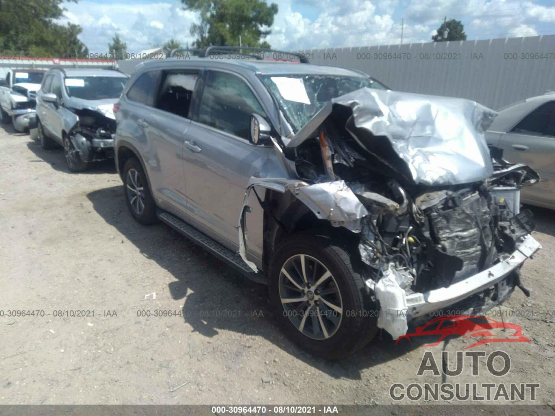 TOYOTA HIGHLANDER 2017 - 5TDKZRFHXHS217550