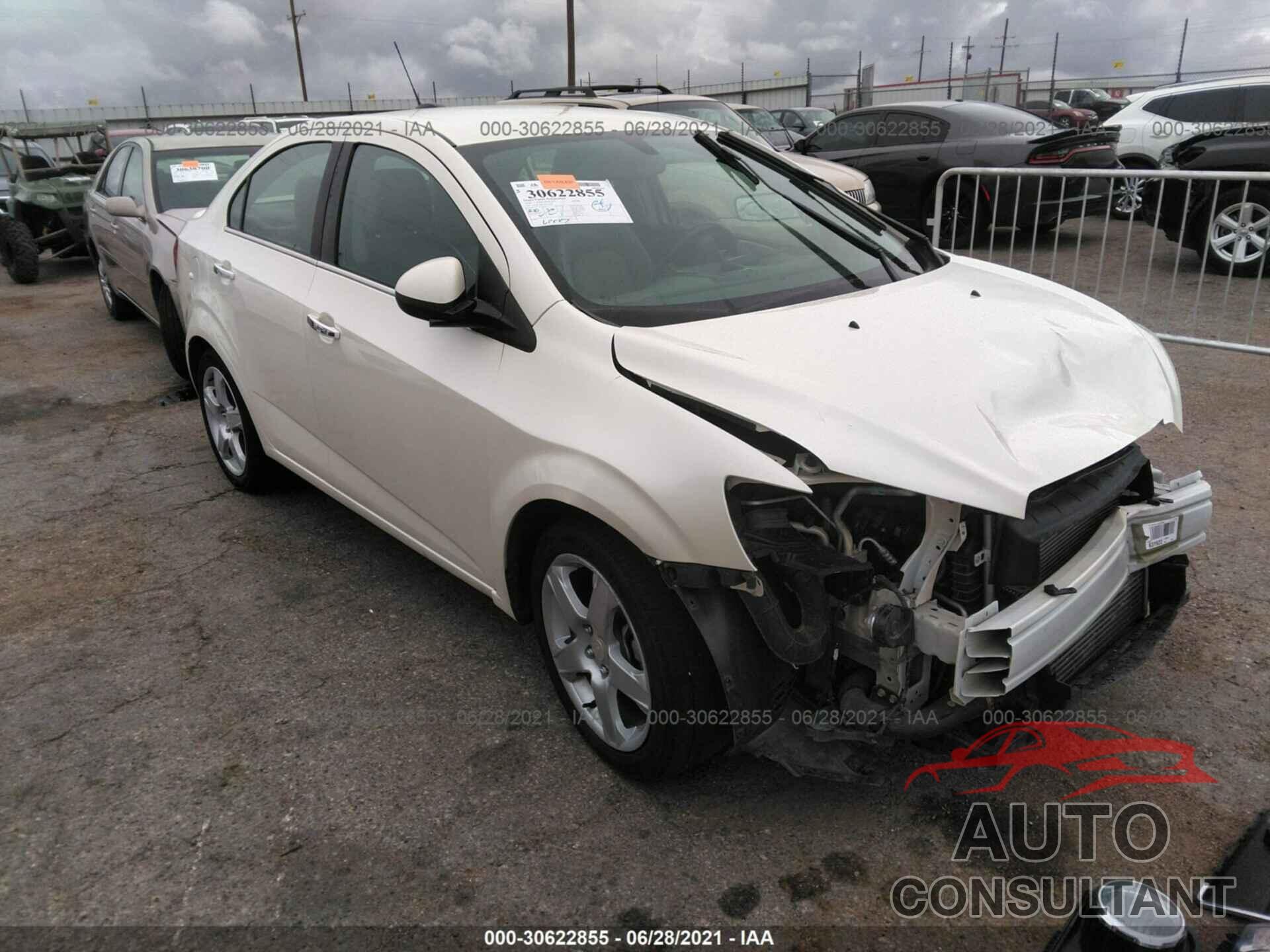 CHEVROLET SONIC 2016 - 1G1JE5SB0G4171957