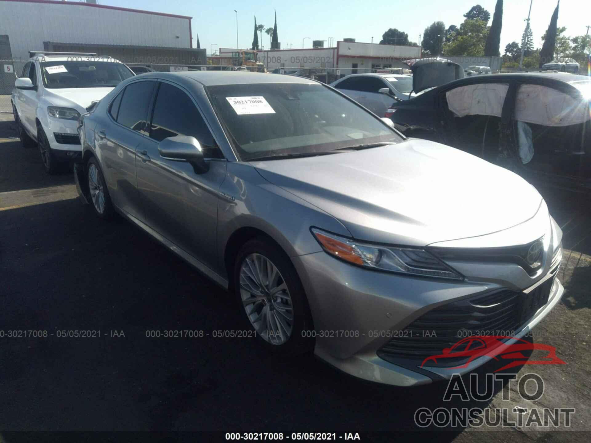 TOYOTA CAMRY 2018 - 4T1B21HK7JU508406