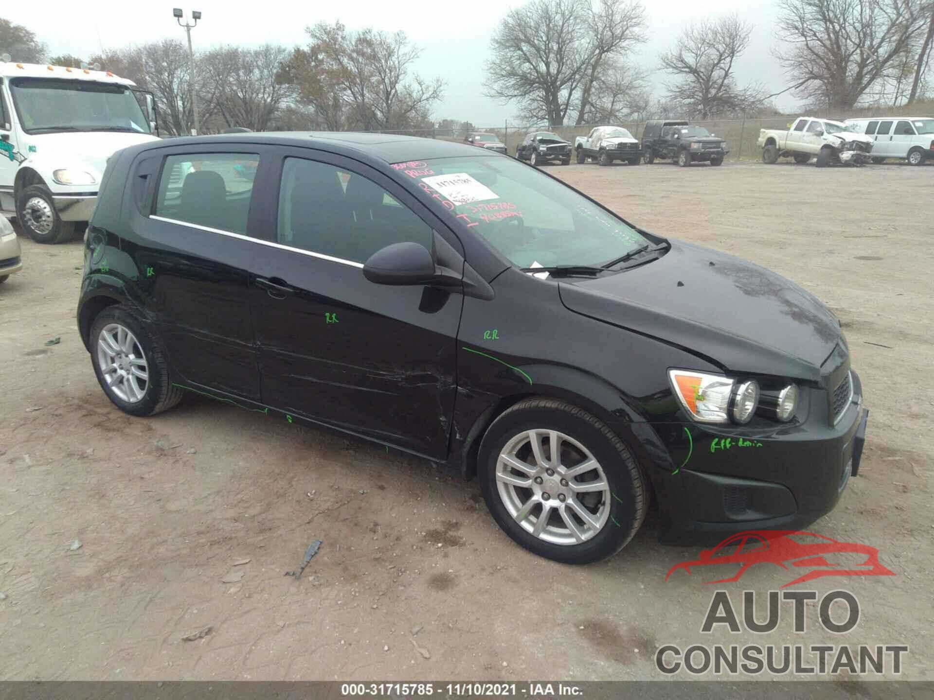 CHEVROLET SONIC 2016 - 1G1JC6SB6G4143222